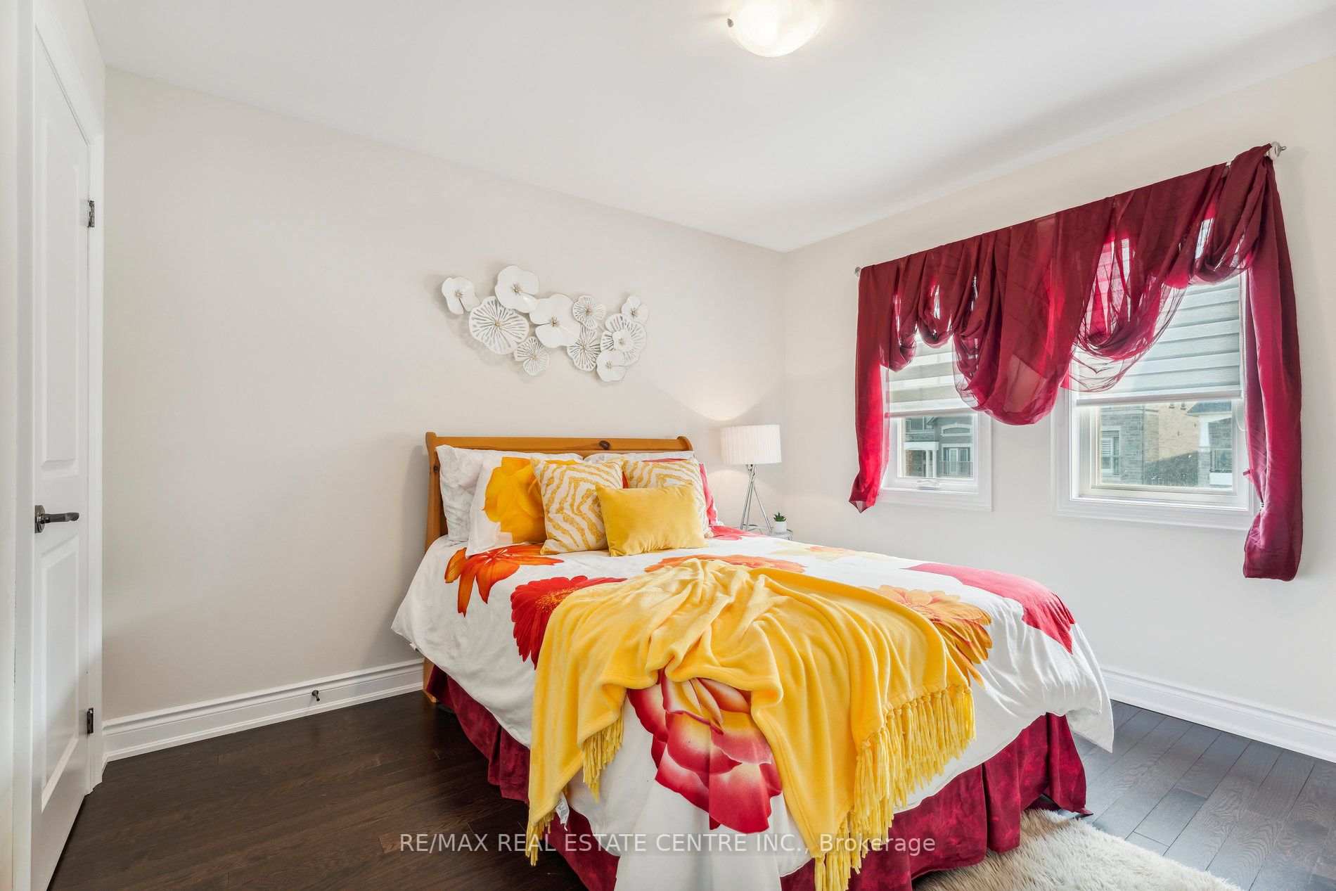 53 Janes Cres