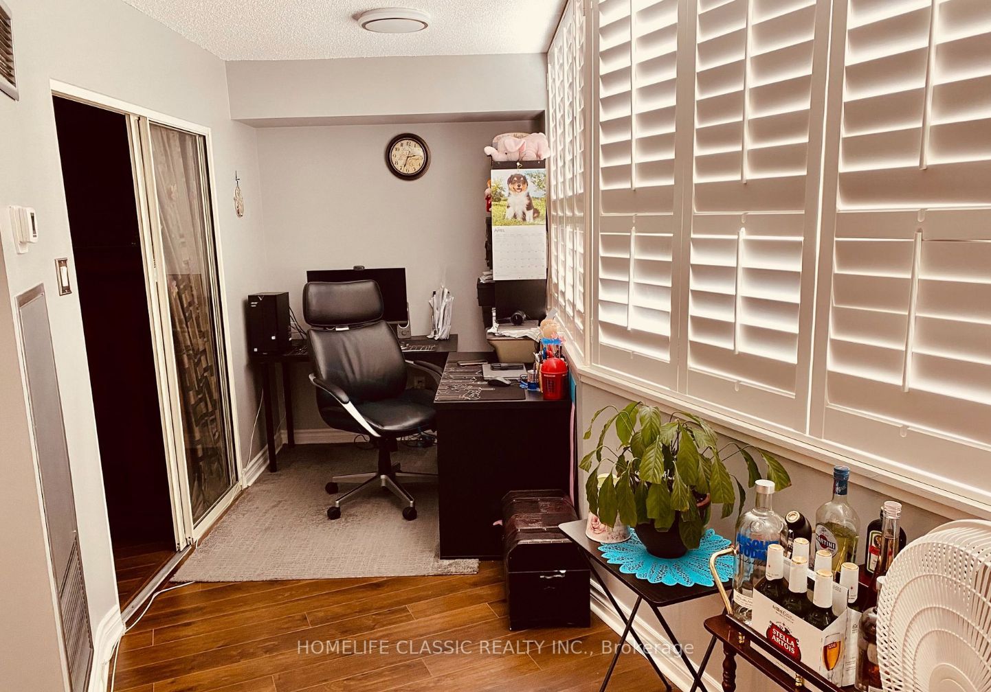 20 Harding Blvd W, #209