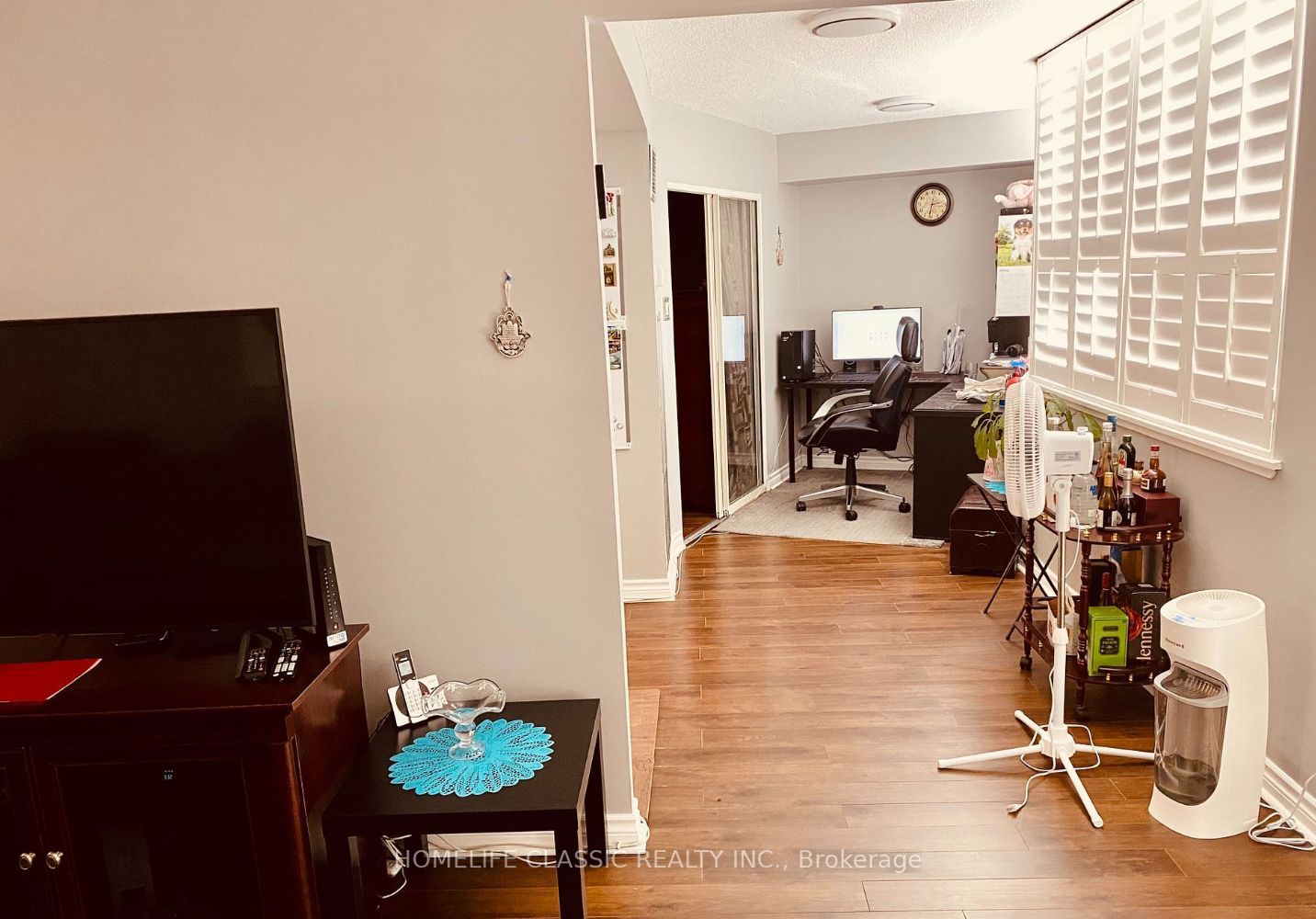 20 Harding Blvd W, #209