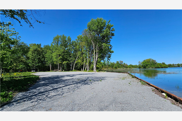 498 Blue Heron Lane, Georgina Islands