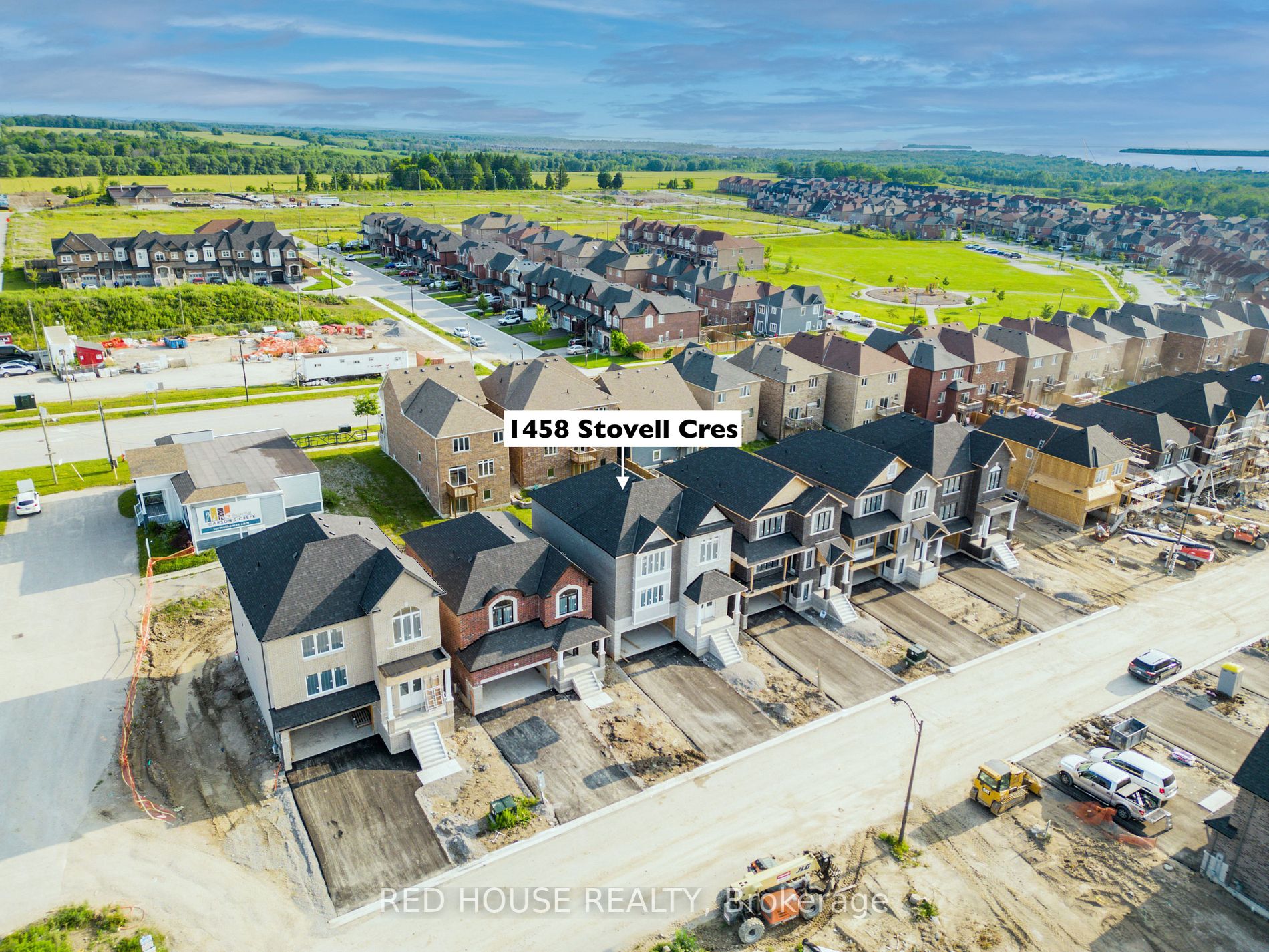 1458 Stovell Cres