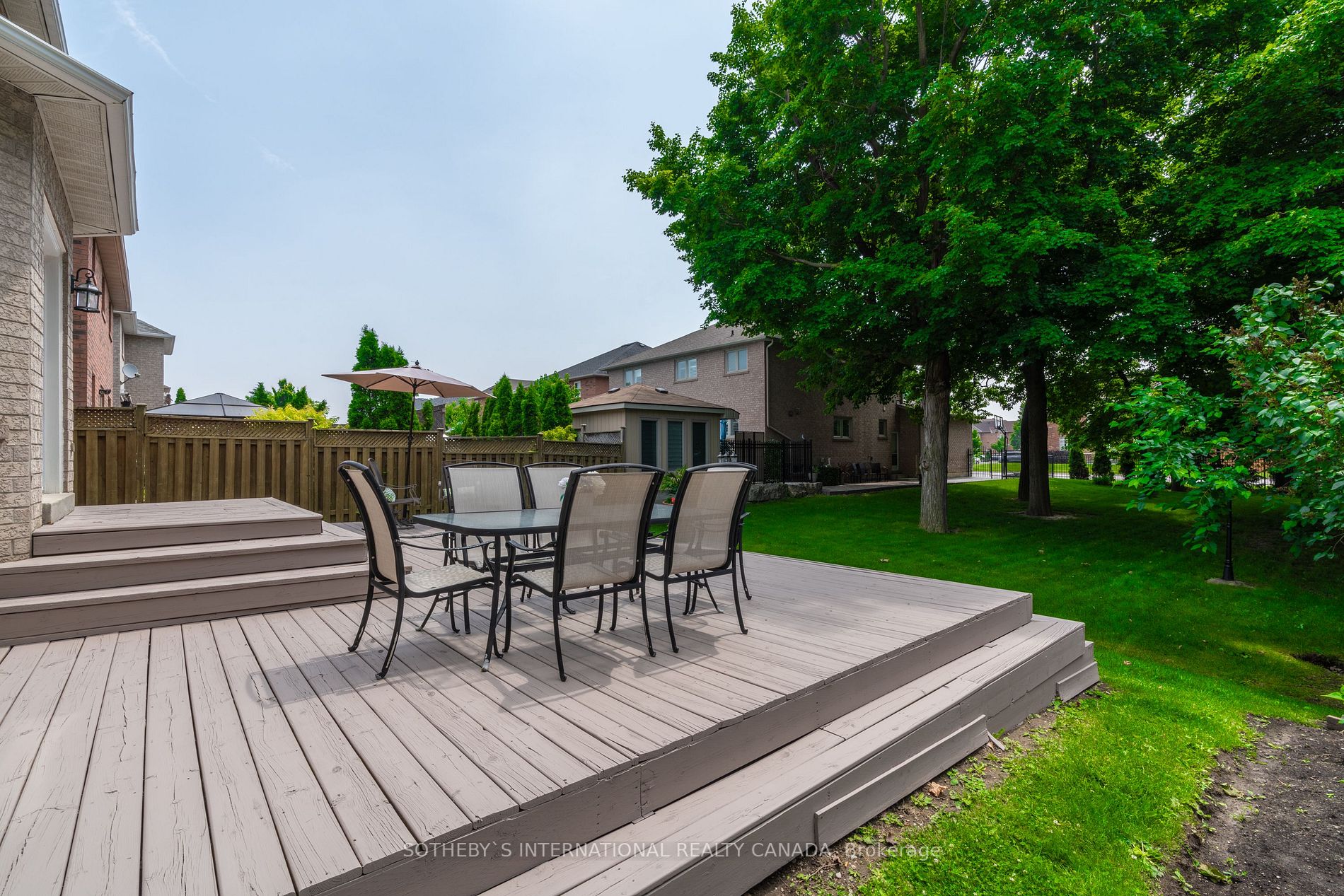 49 Pine Hollow Crescent