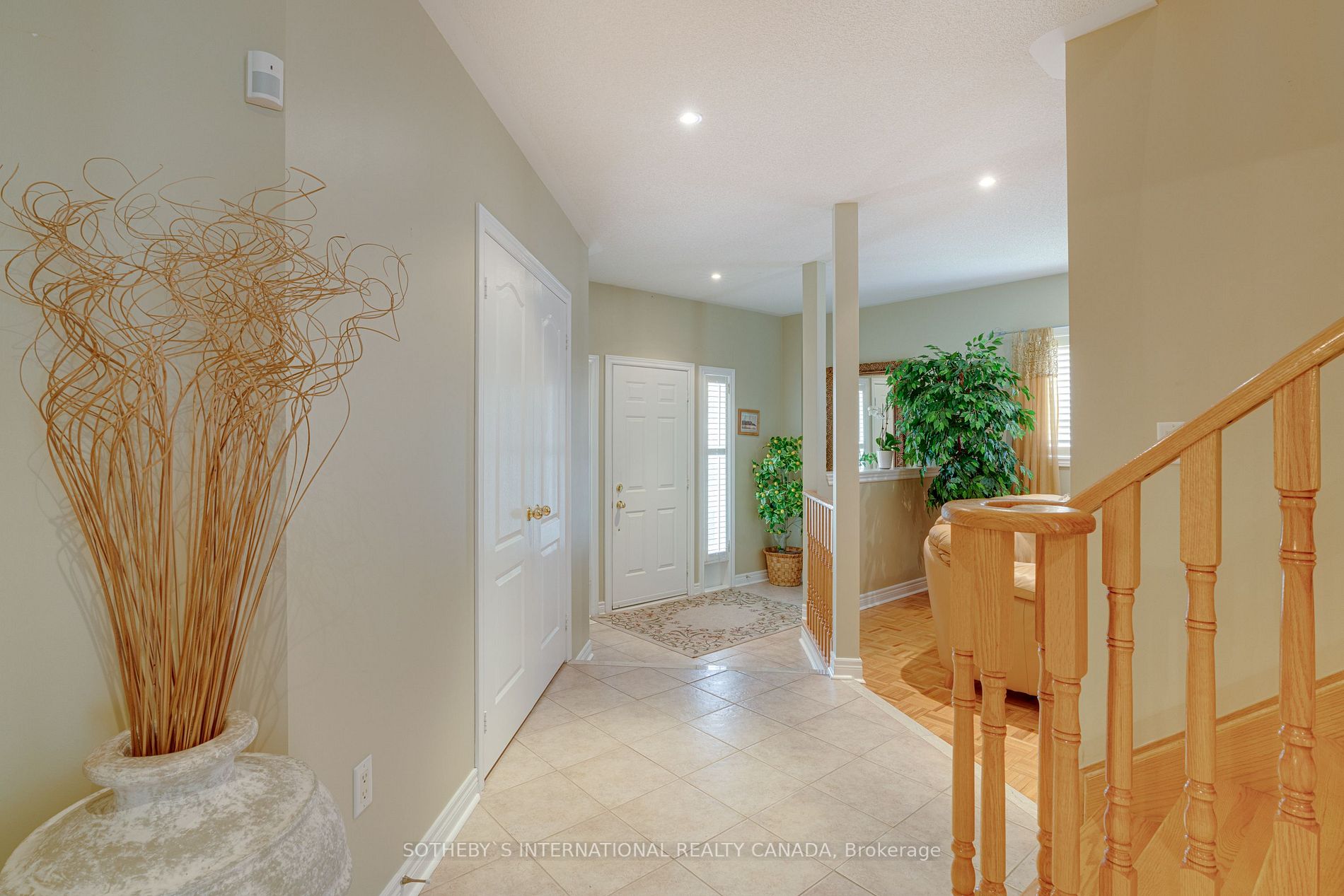 49 Pine Hollow Crescent