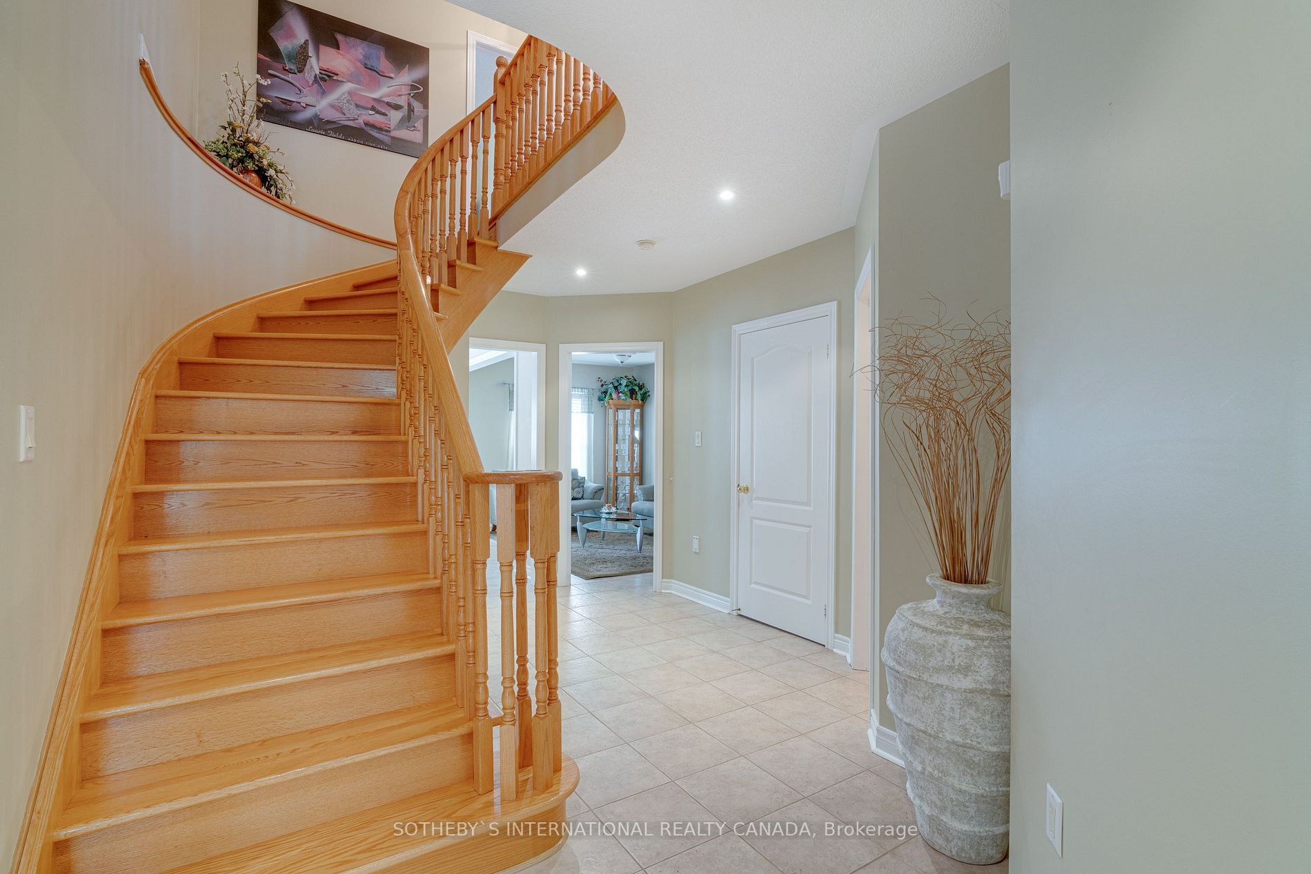49 Pine Hollow Crescent