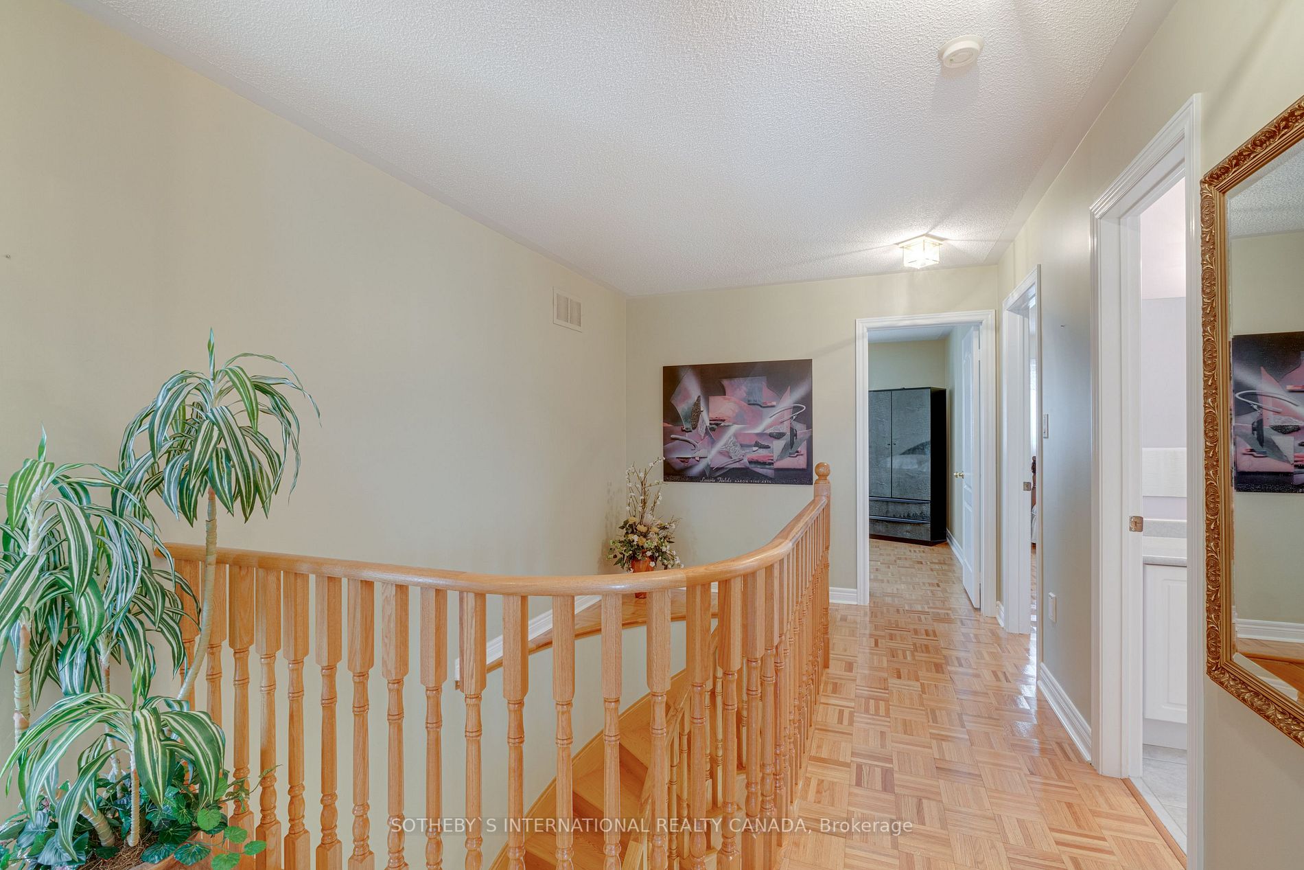 49 Pine Hollow Crescent