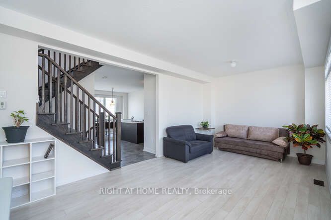 10 Janes Cres