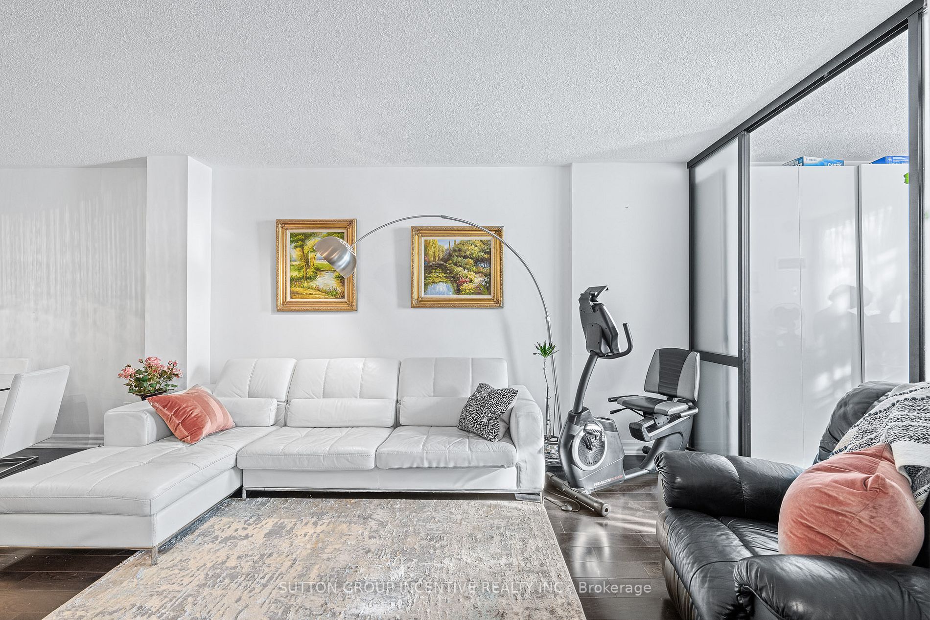 7378 Yonge Street, #210