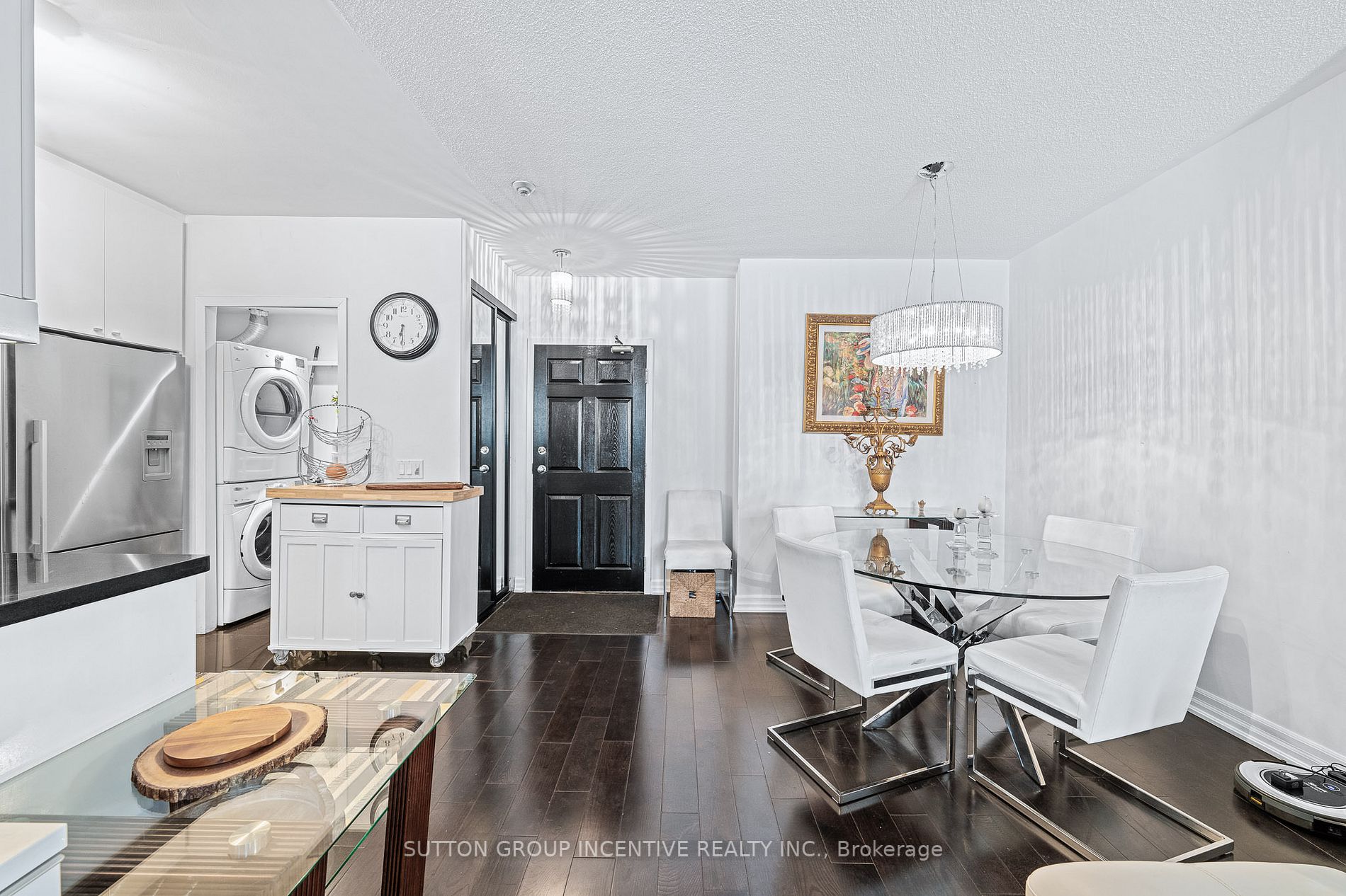 7378 Yonge Street, #210