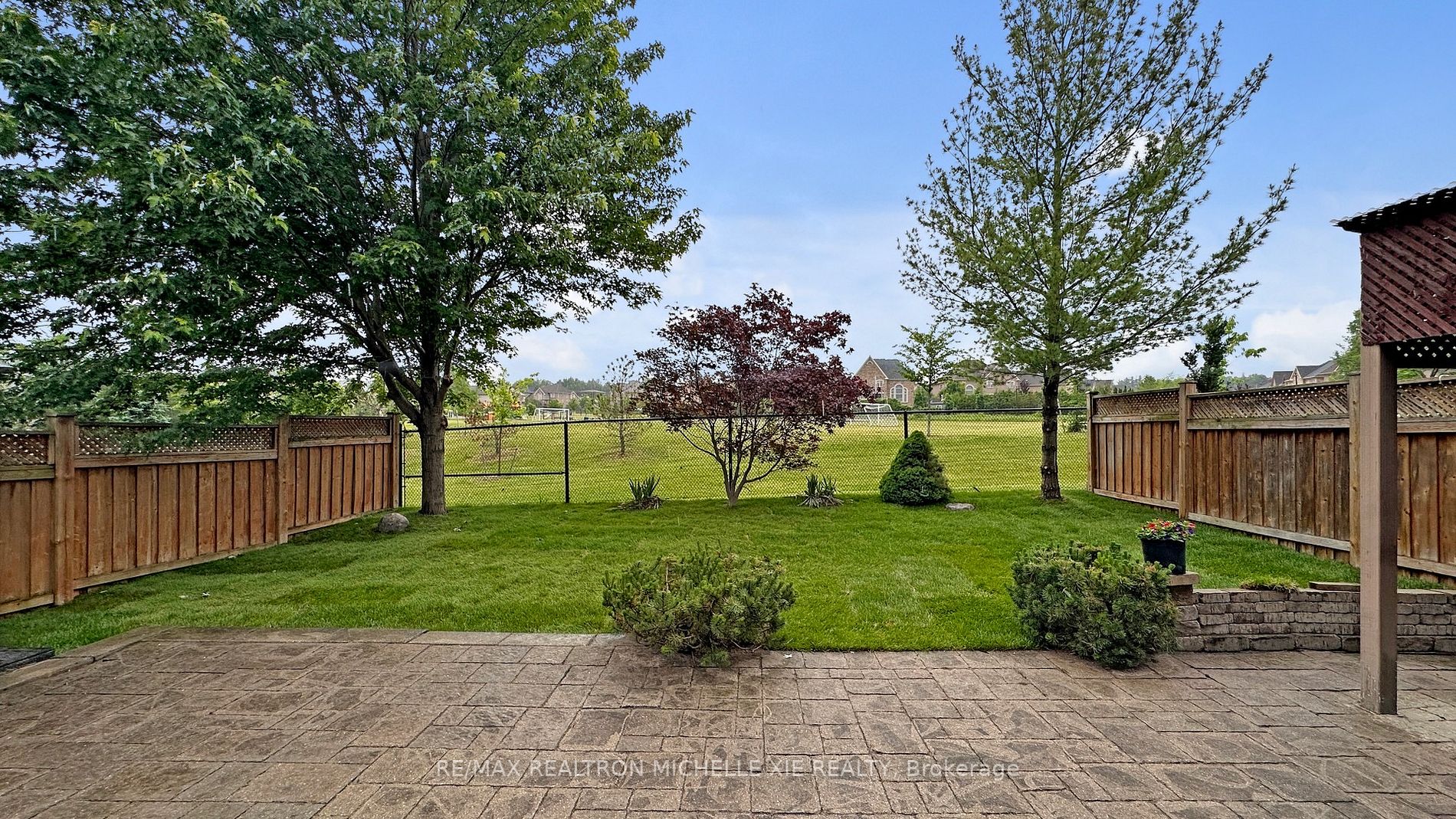42 Dimarino Dr