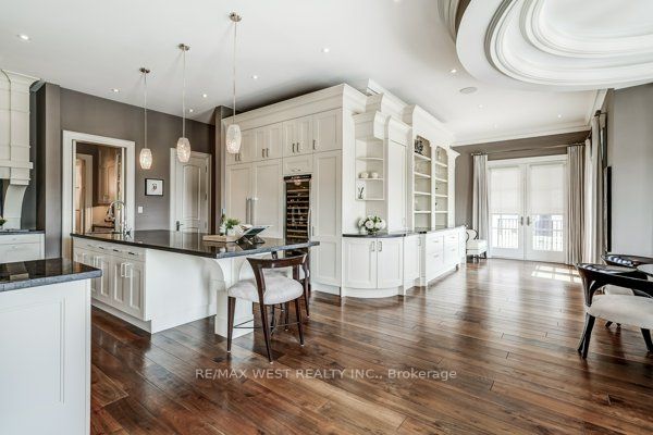 115 Hazelridge Crt