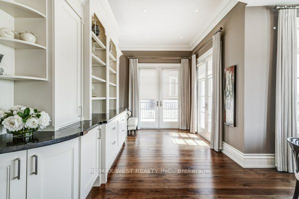 115 Hazelridge Crt