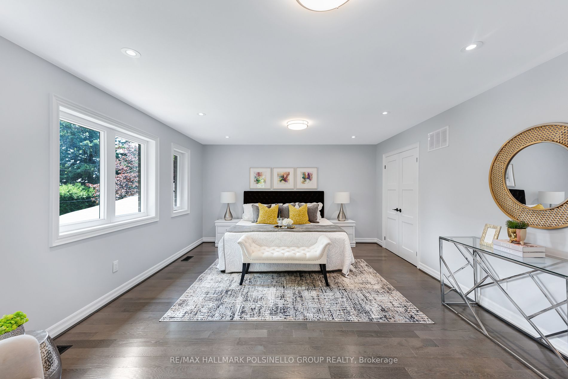 318 Andrew St