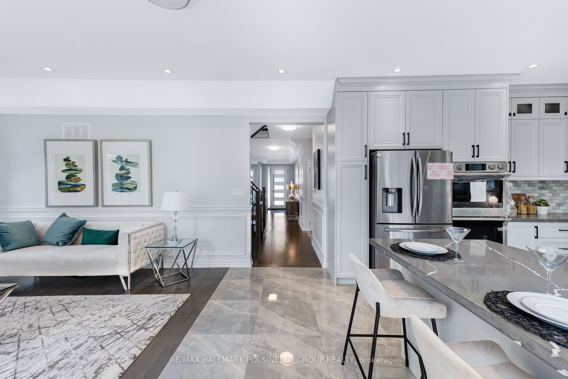 318 Andrew St