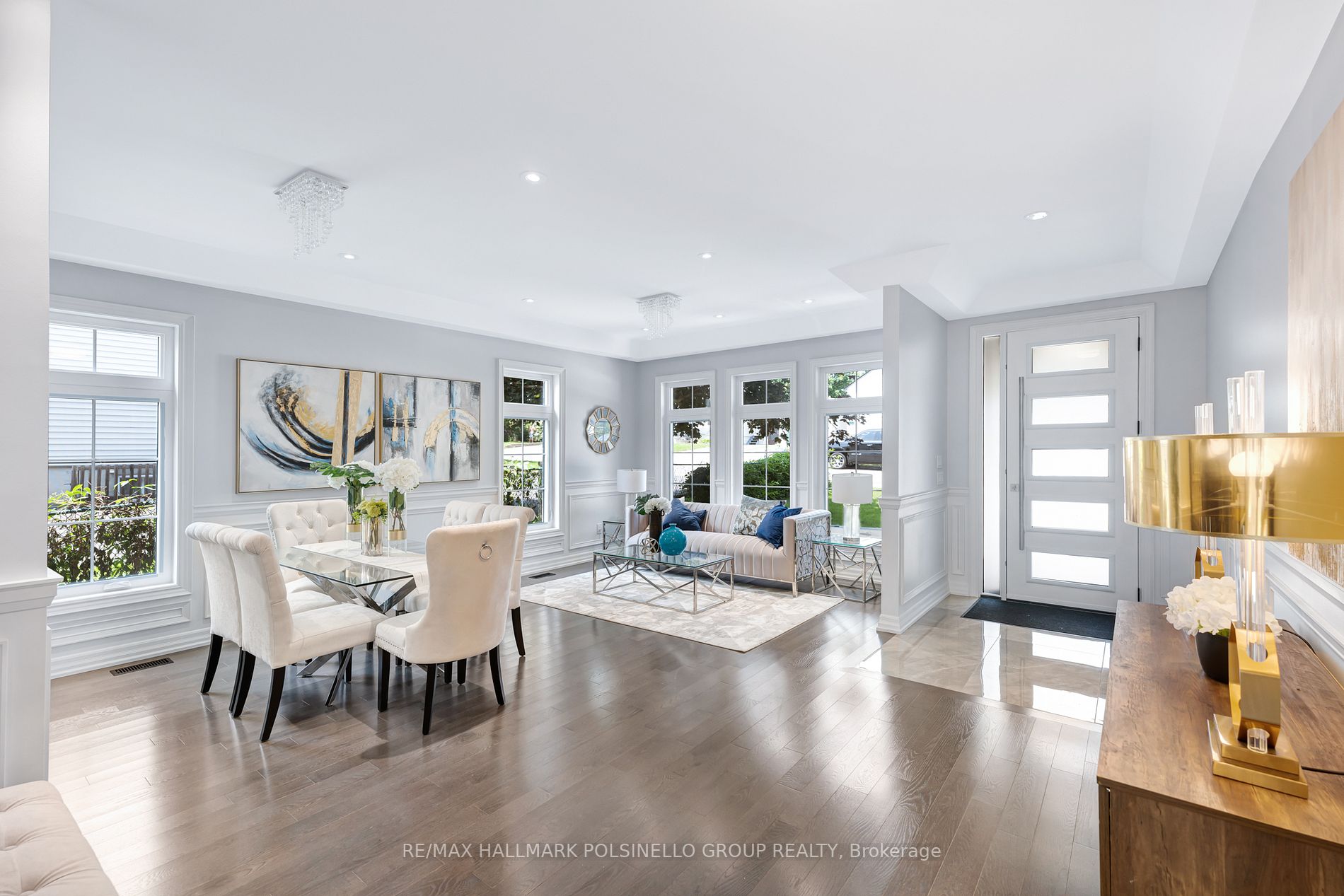 318 Andrew St