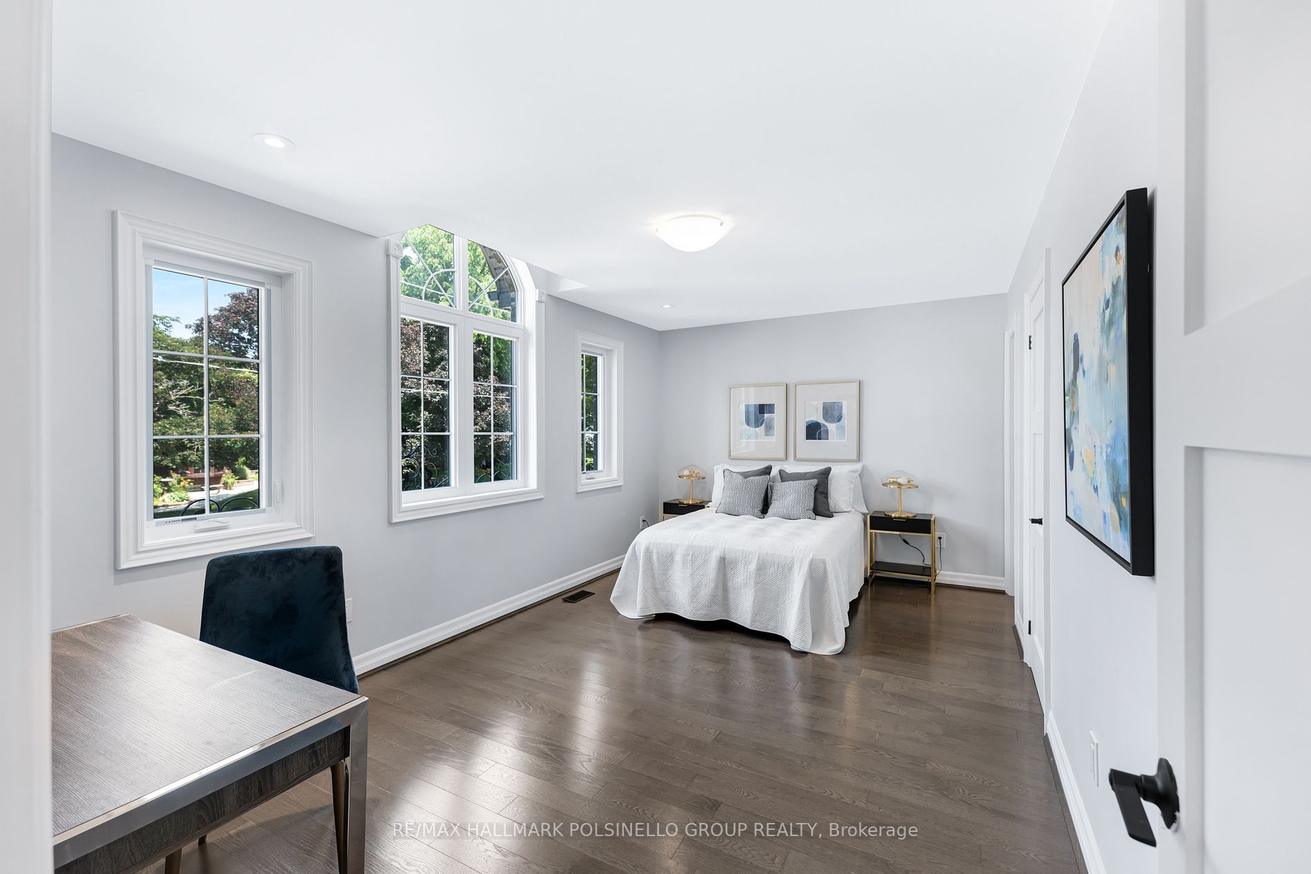 318 Andrew St