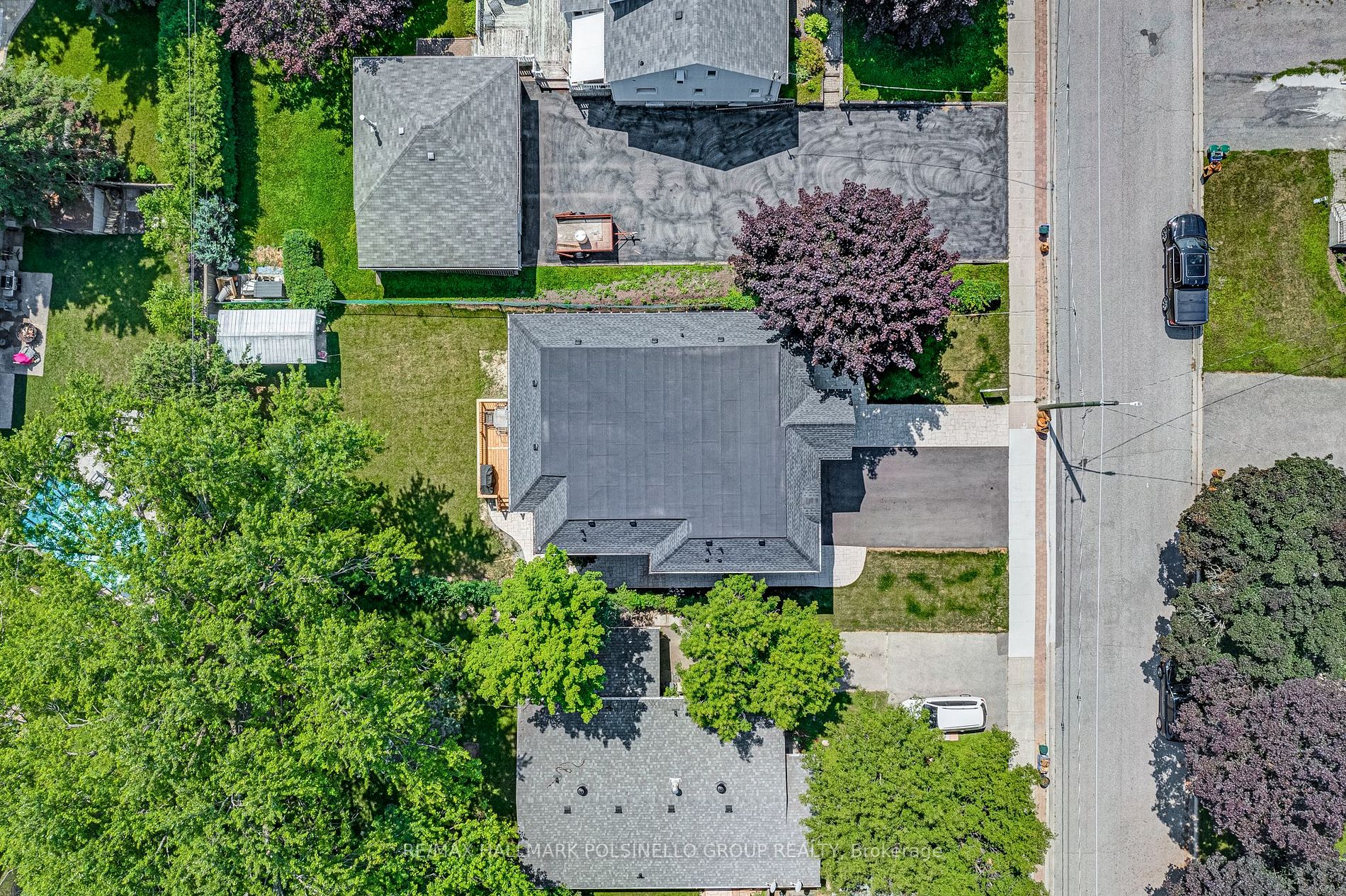 318 Andrew St