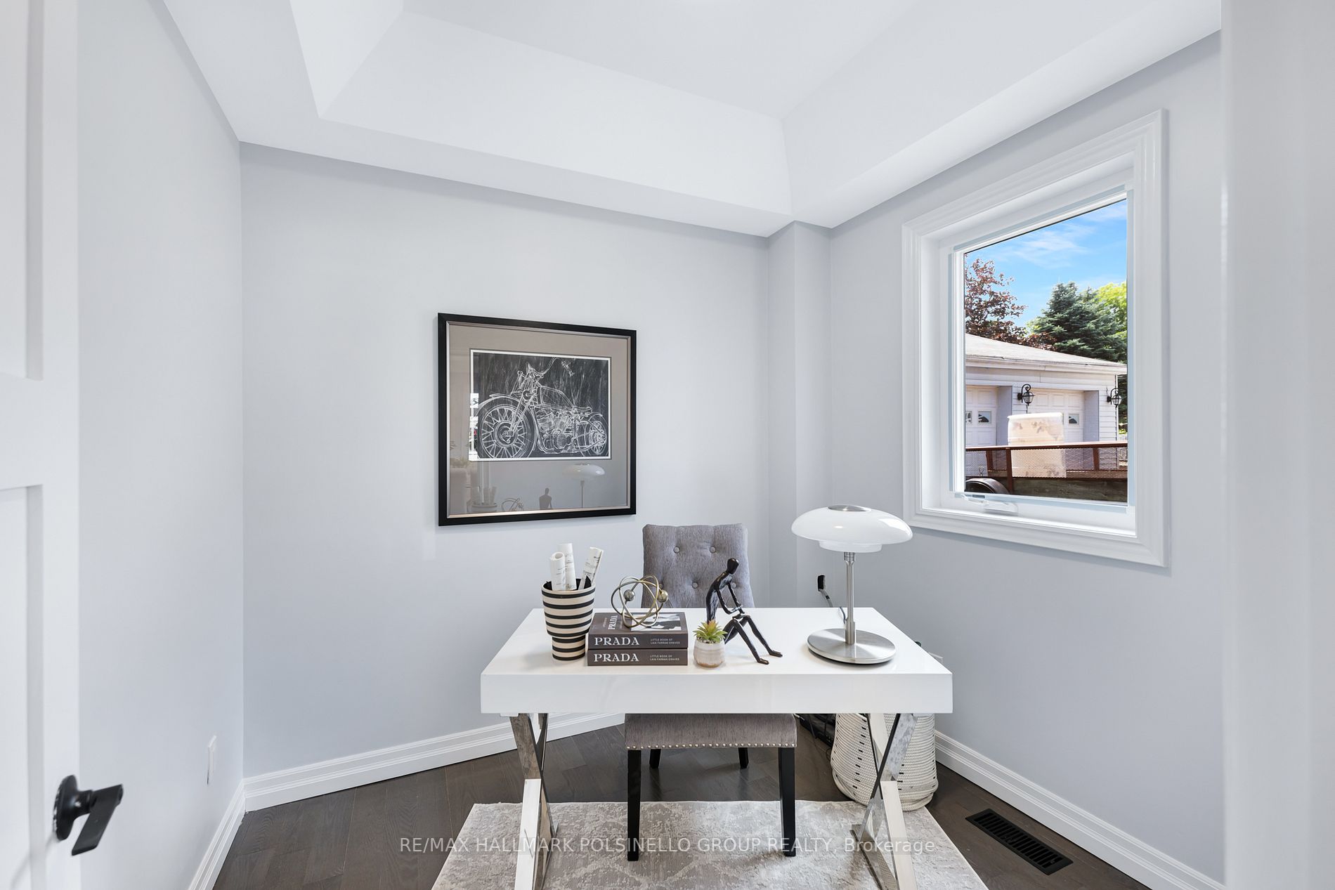 318 Andrew St
