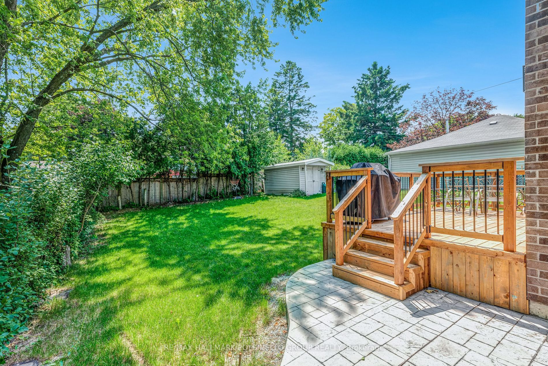 318 Andrew St