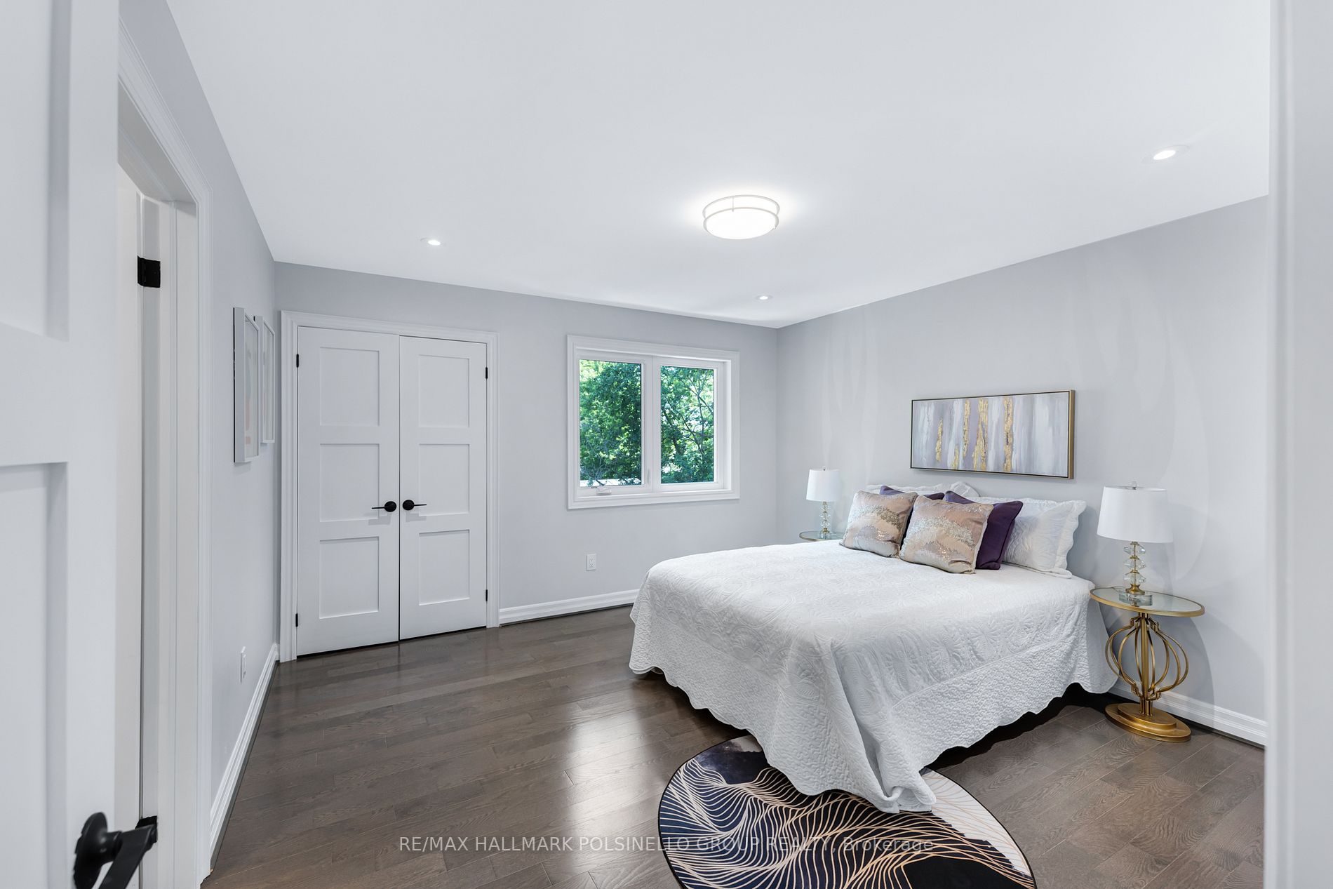 318 Andrew St