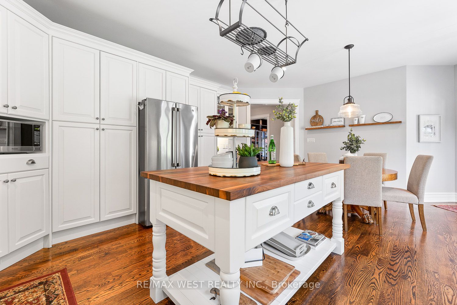 82 English Daisy Crt