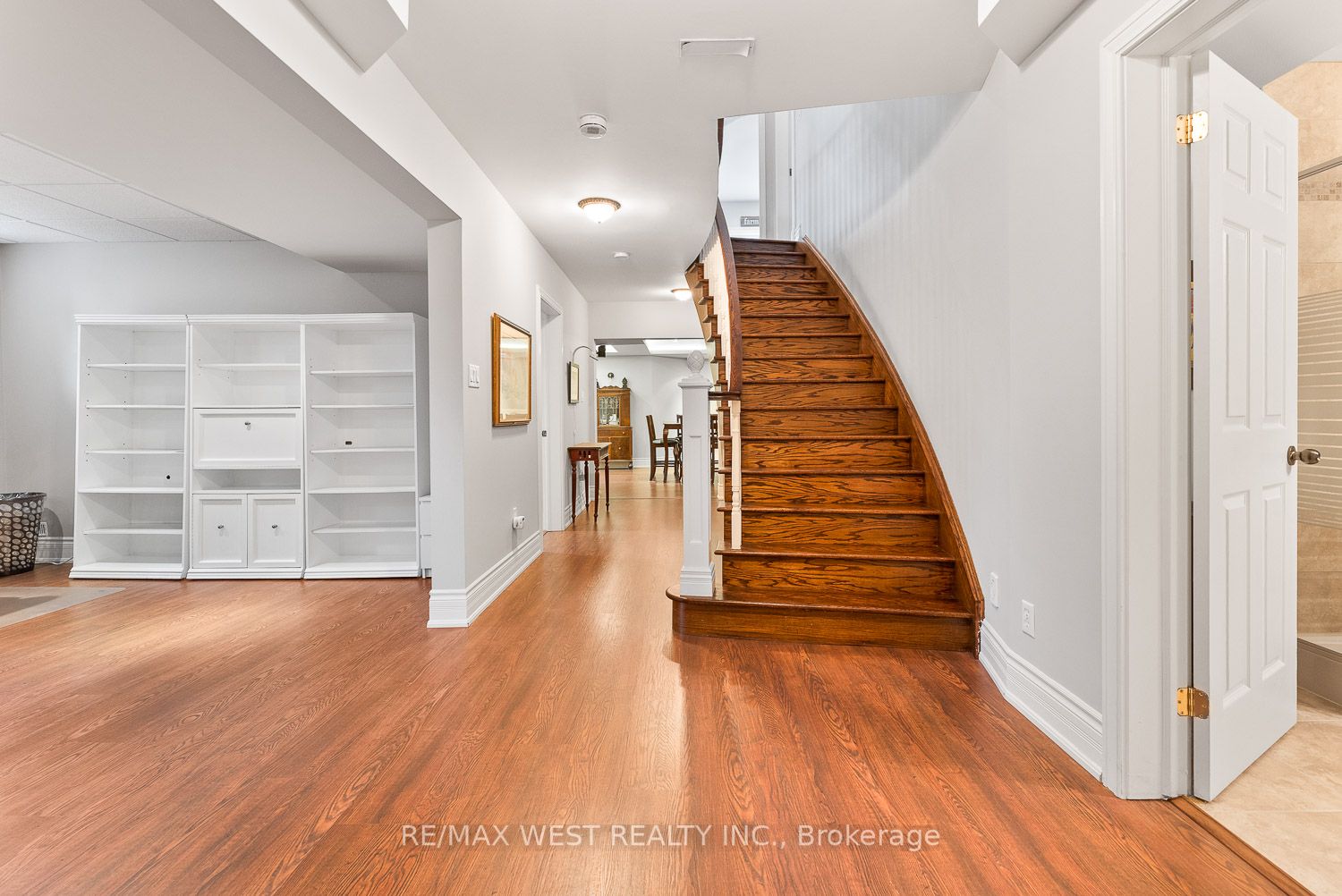 82 English Daisy Crt