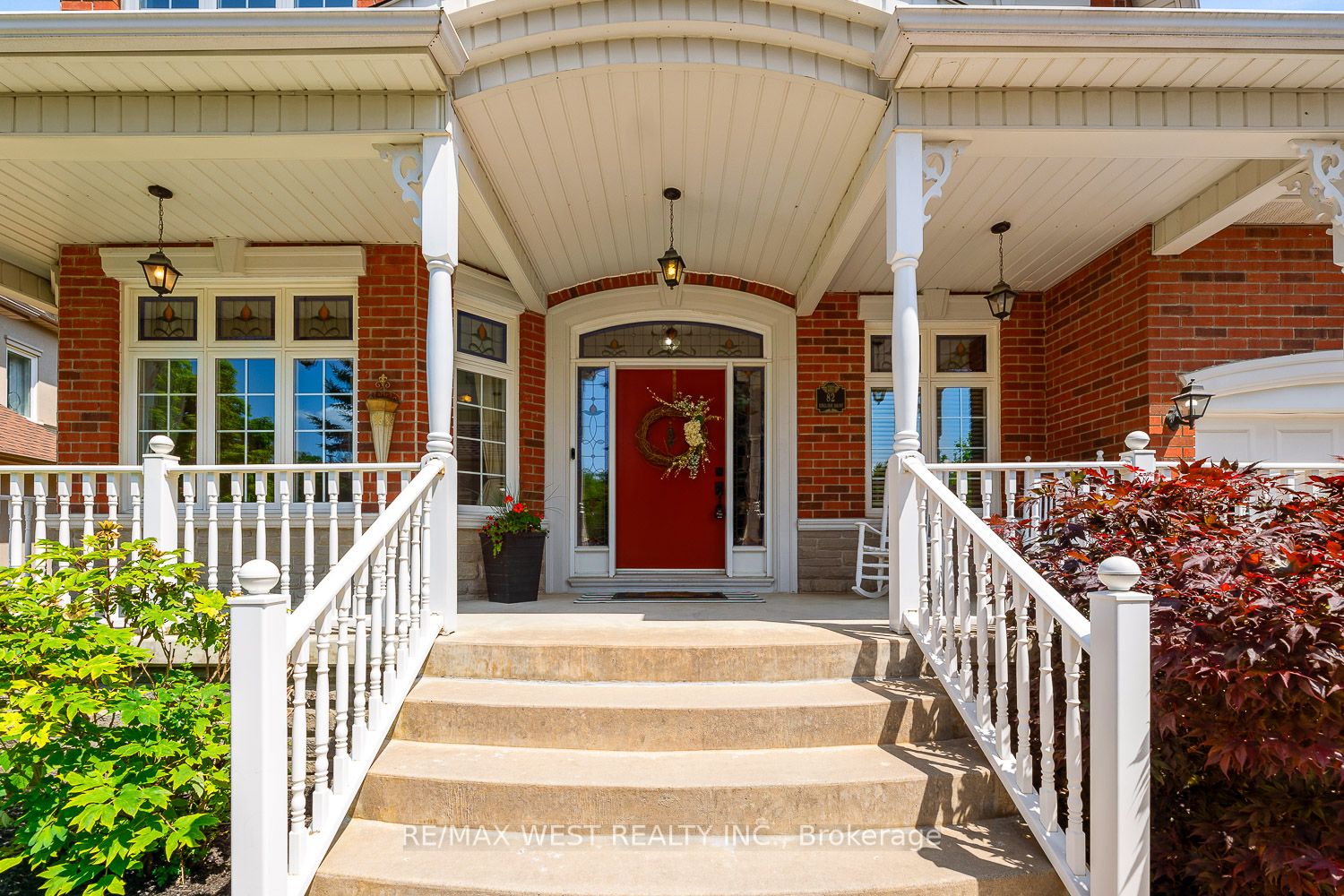 82 English Daisy Crt