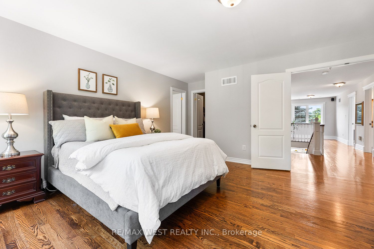 82 English Daisy Crt