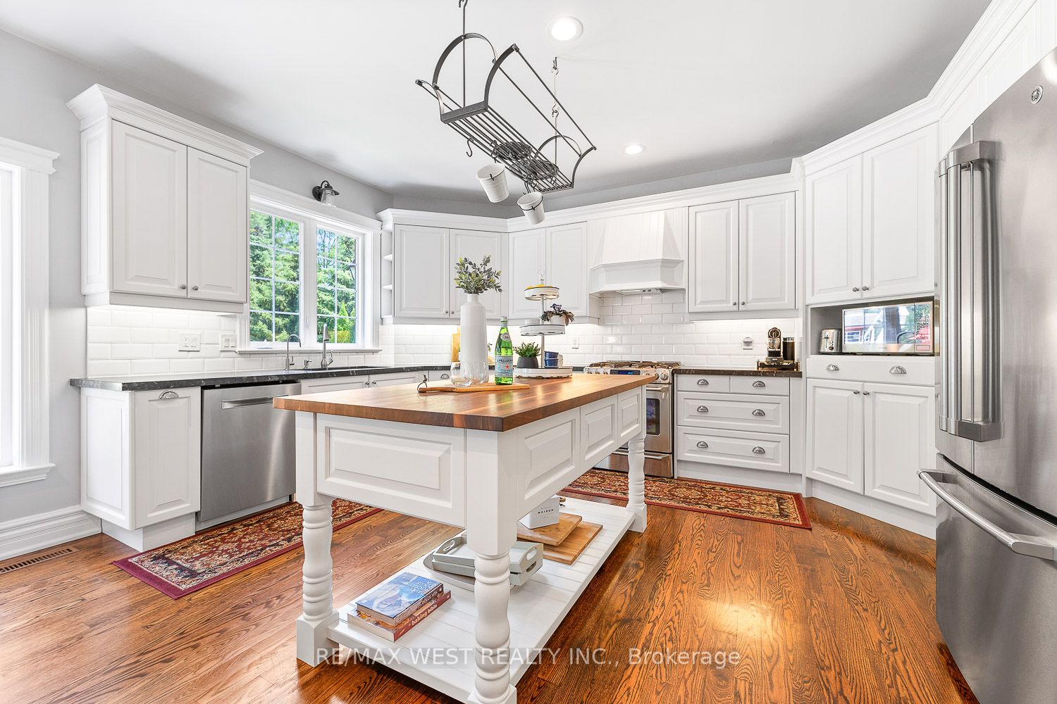 82 English Daisy Crt