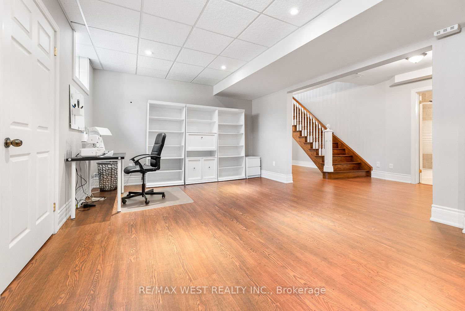 82 English Daisy Crt