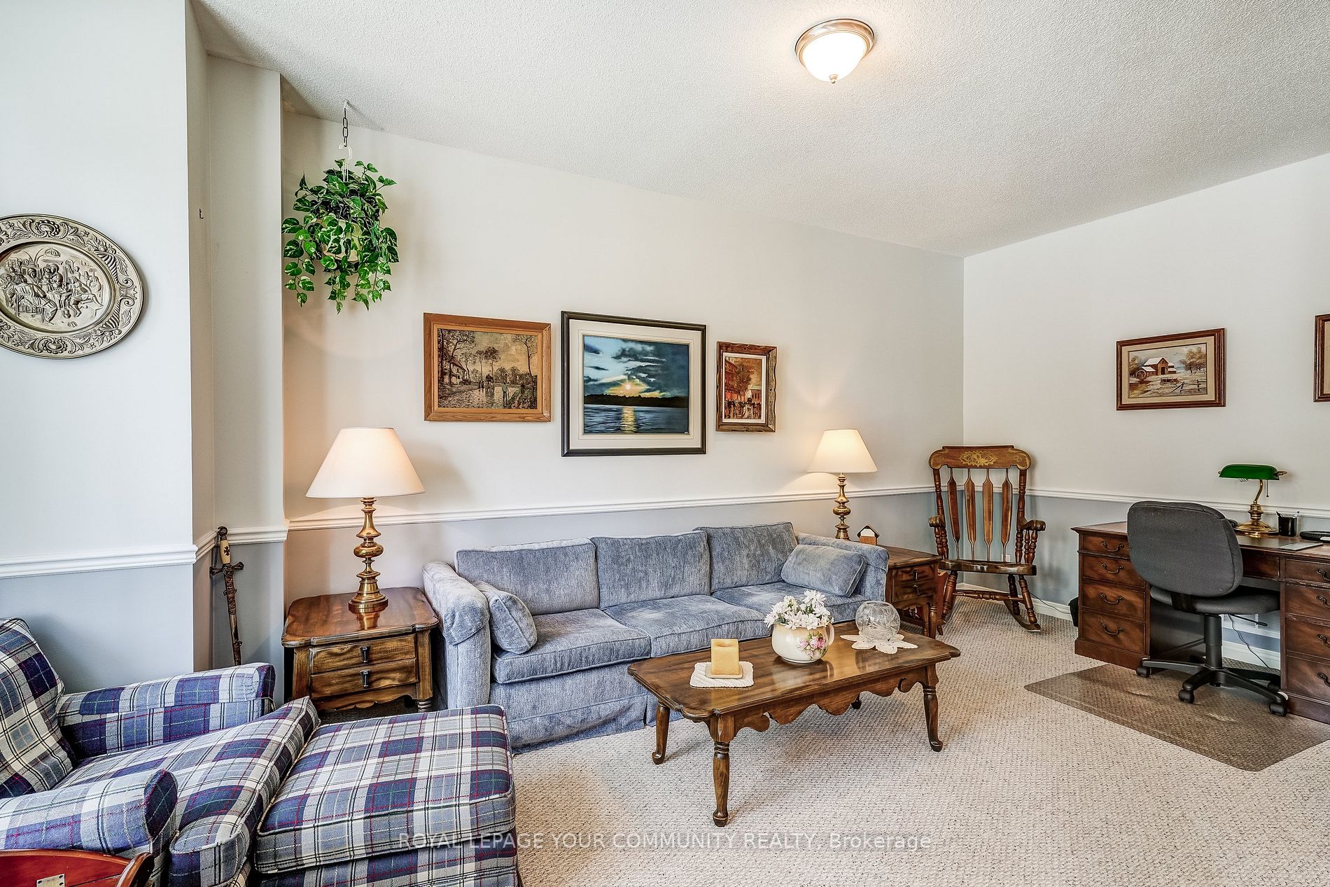 959 Lake Drive E
