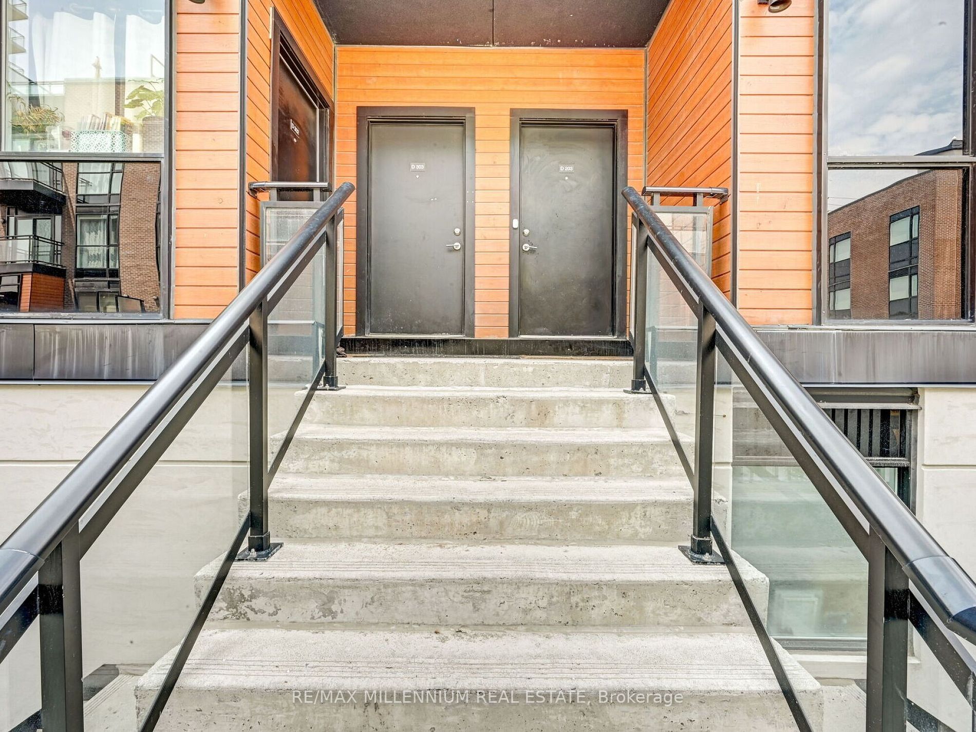 5289 Hwy 7, #203