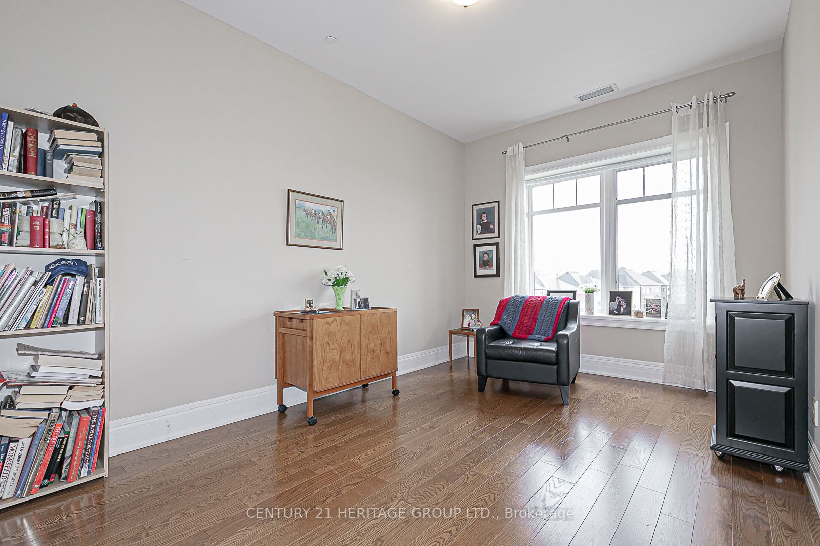 80 Burns Blvd, #321
