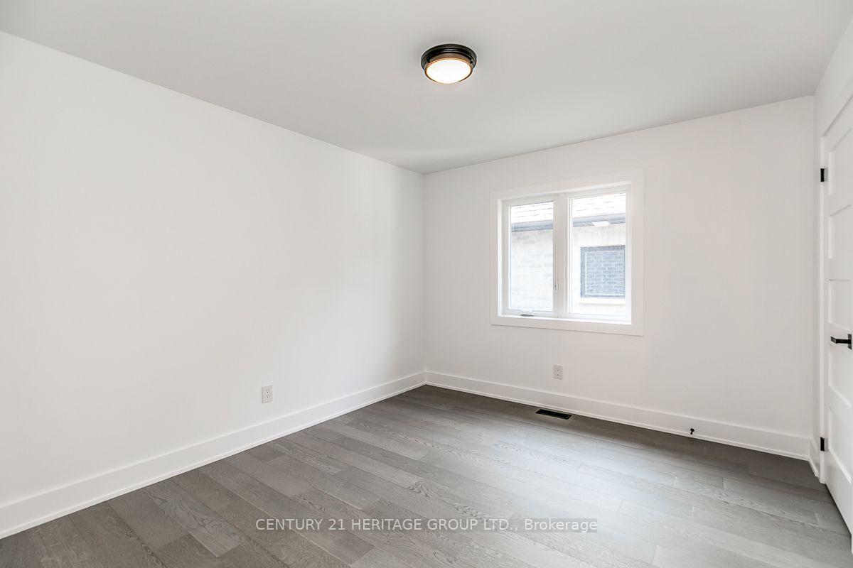 73 Nelson Street W