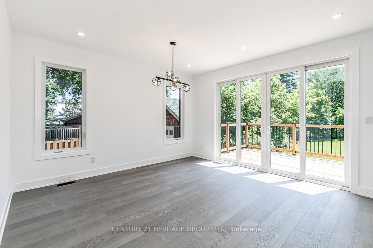 73 Nelson Street W