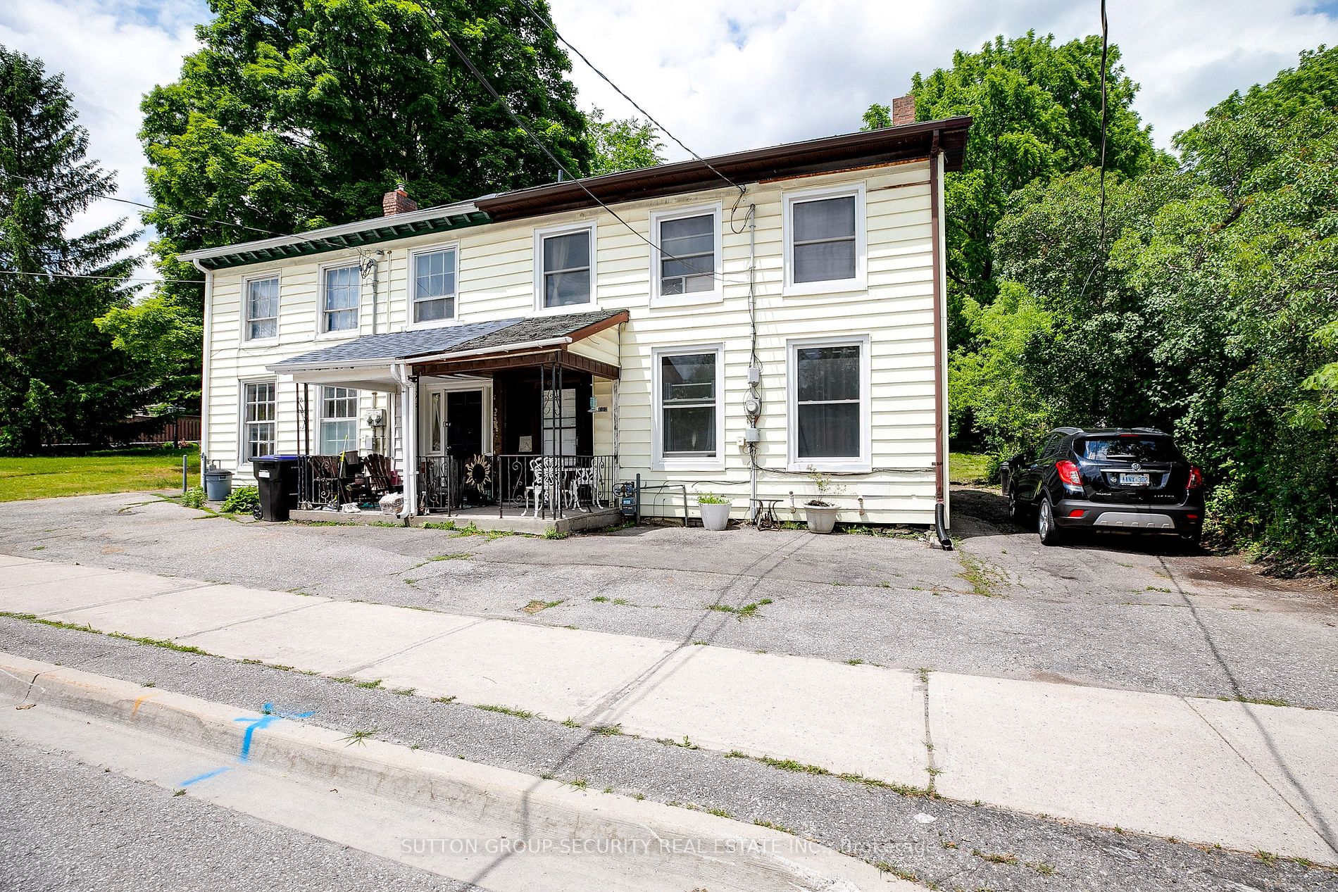 103 John Street W