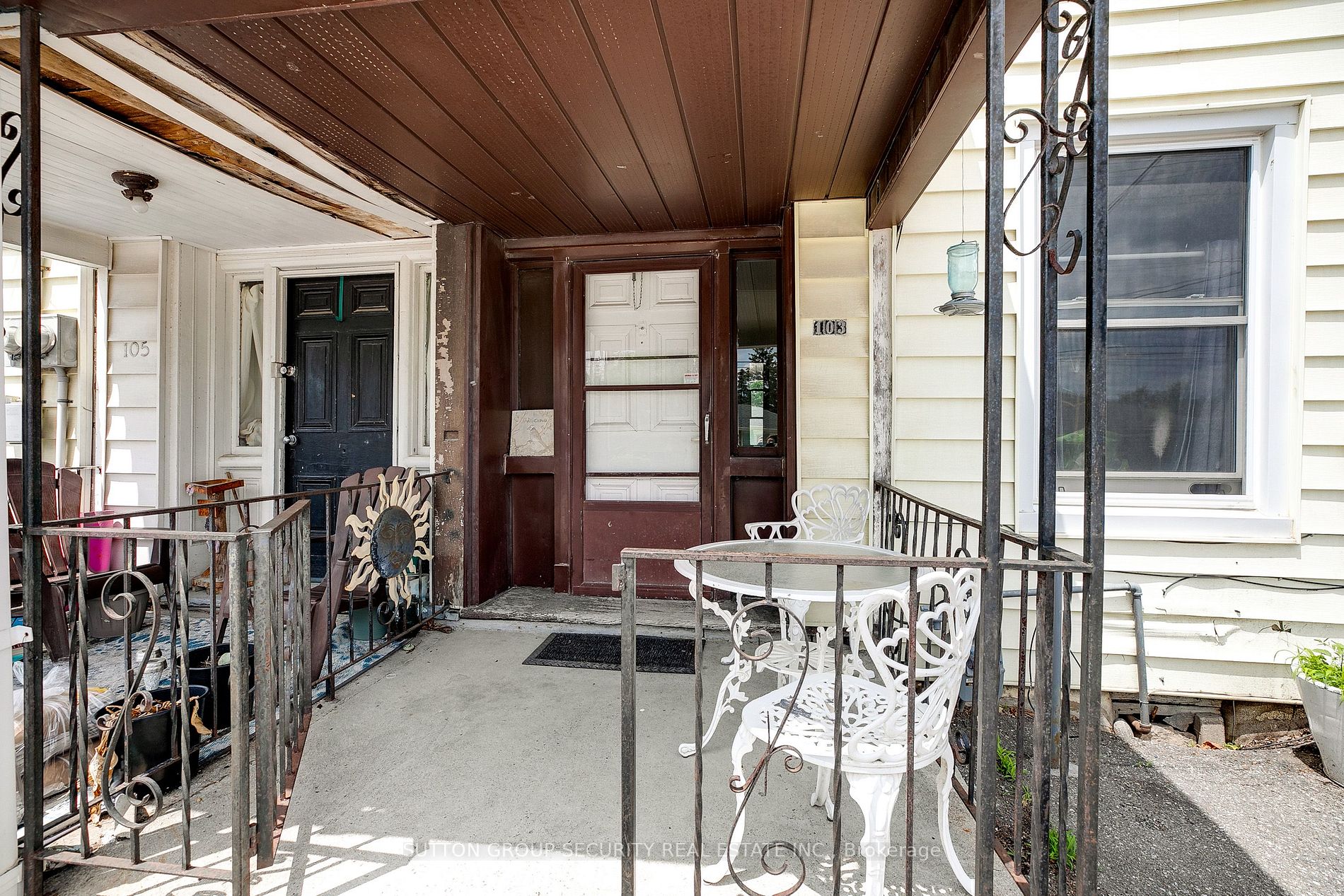103 John Street W