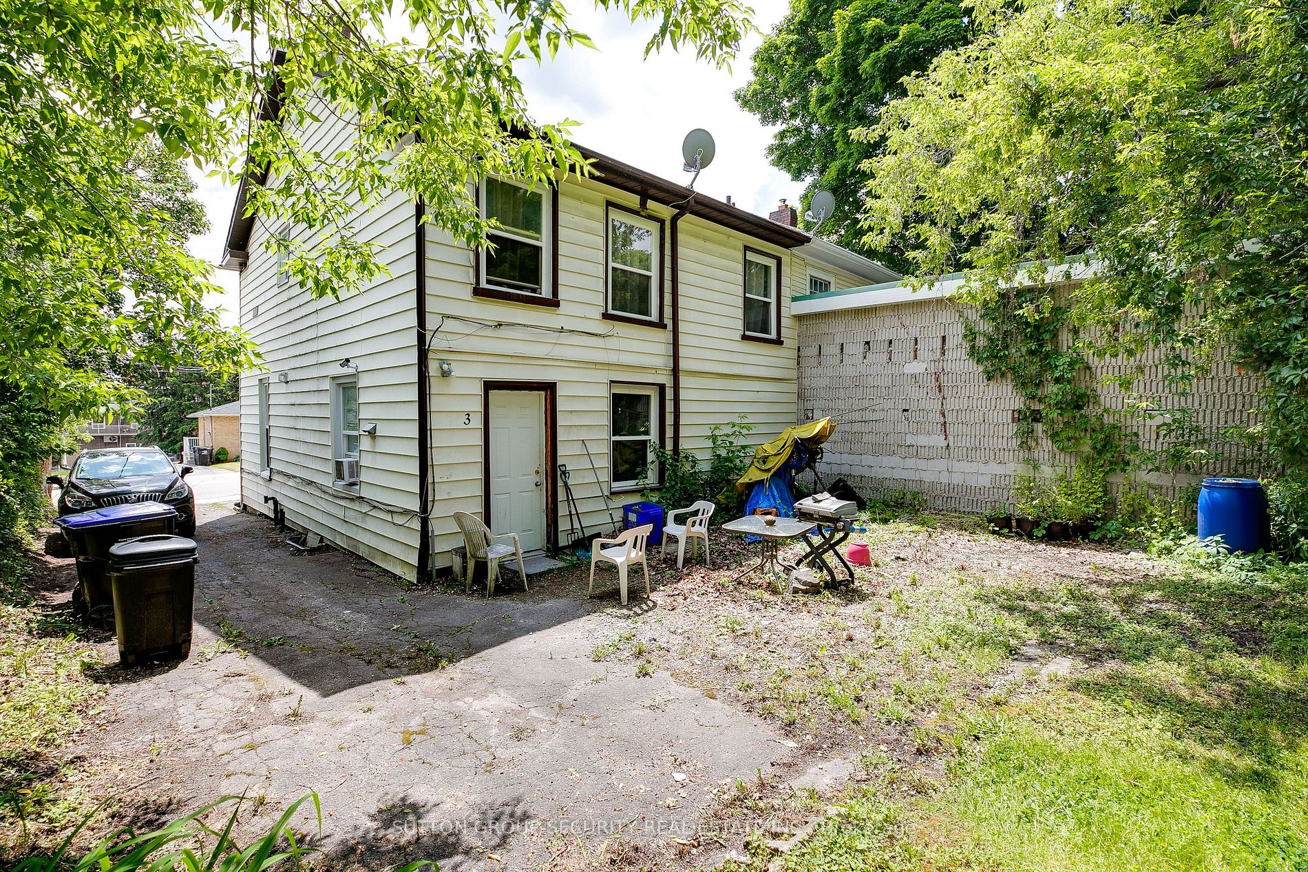 103 John Street W