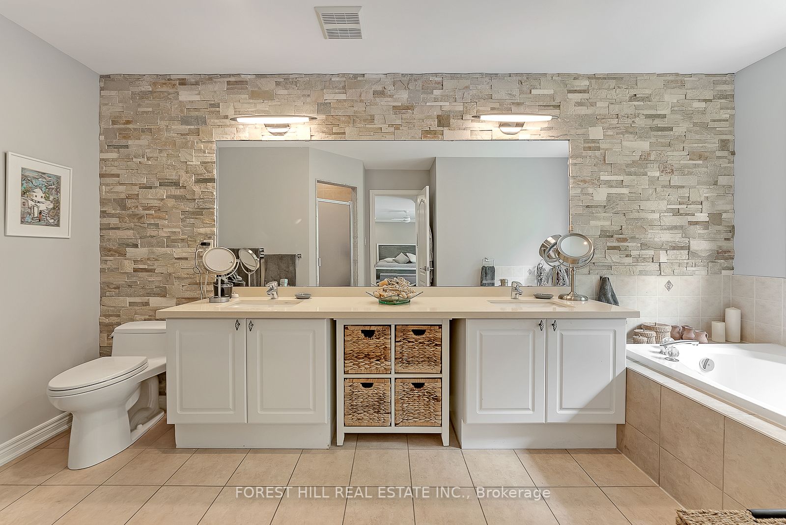 101 Thornhill Woods Dr