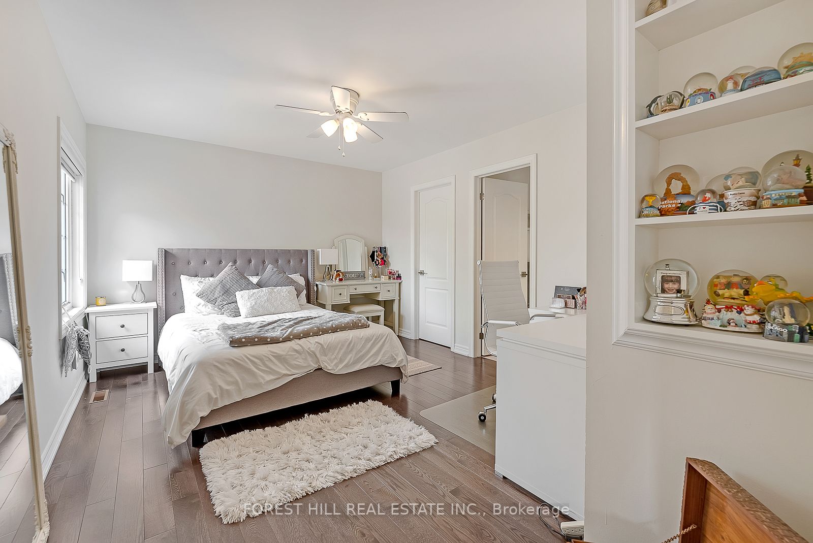 101 Thornhill Woods Dr