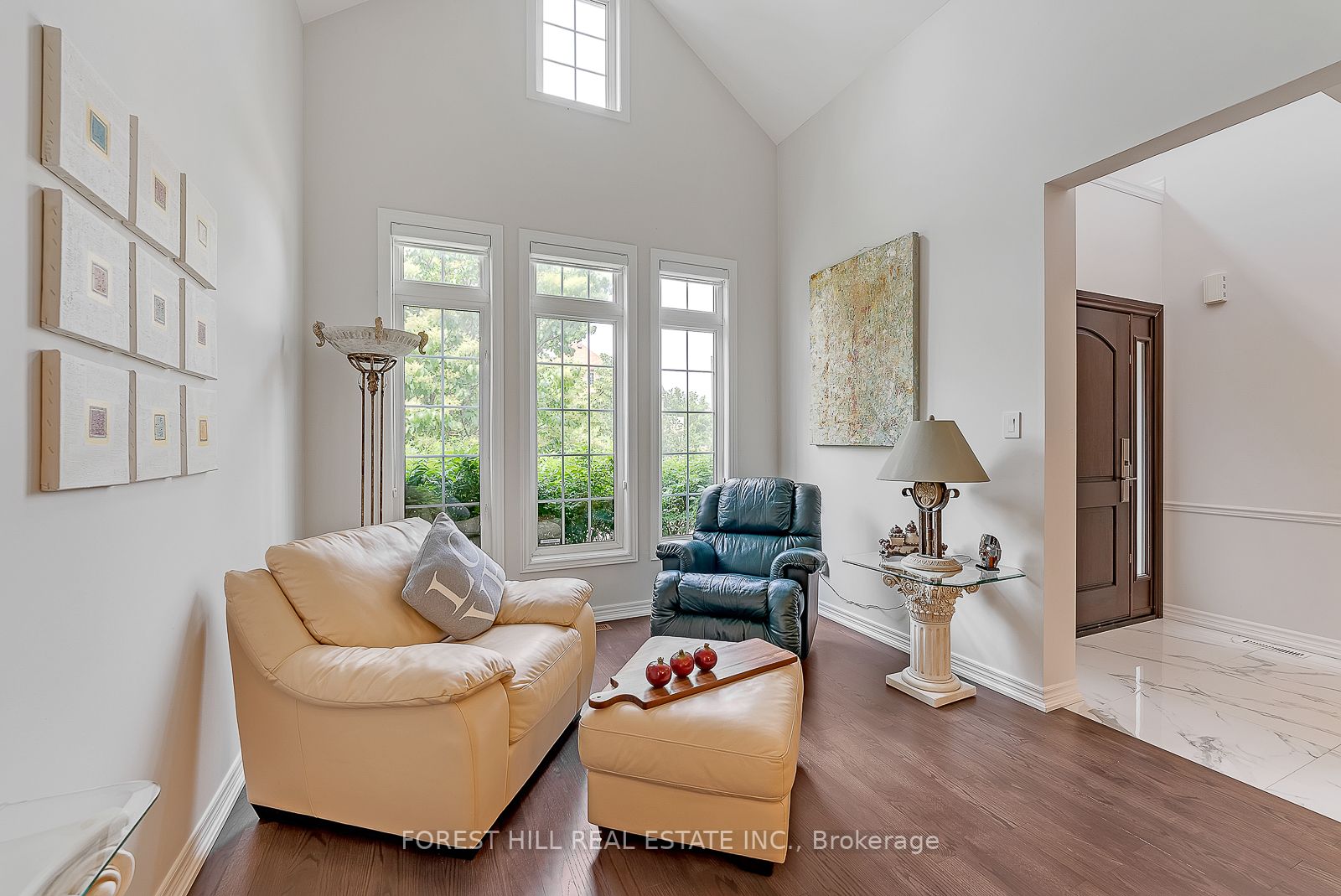 101 Thornhill Woods Dr