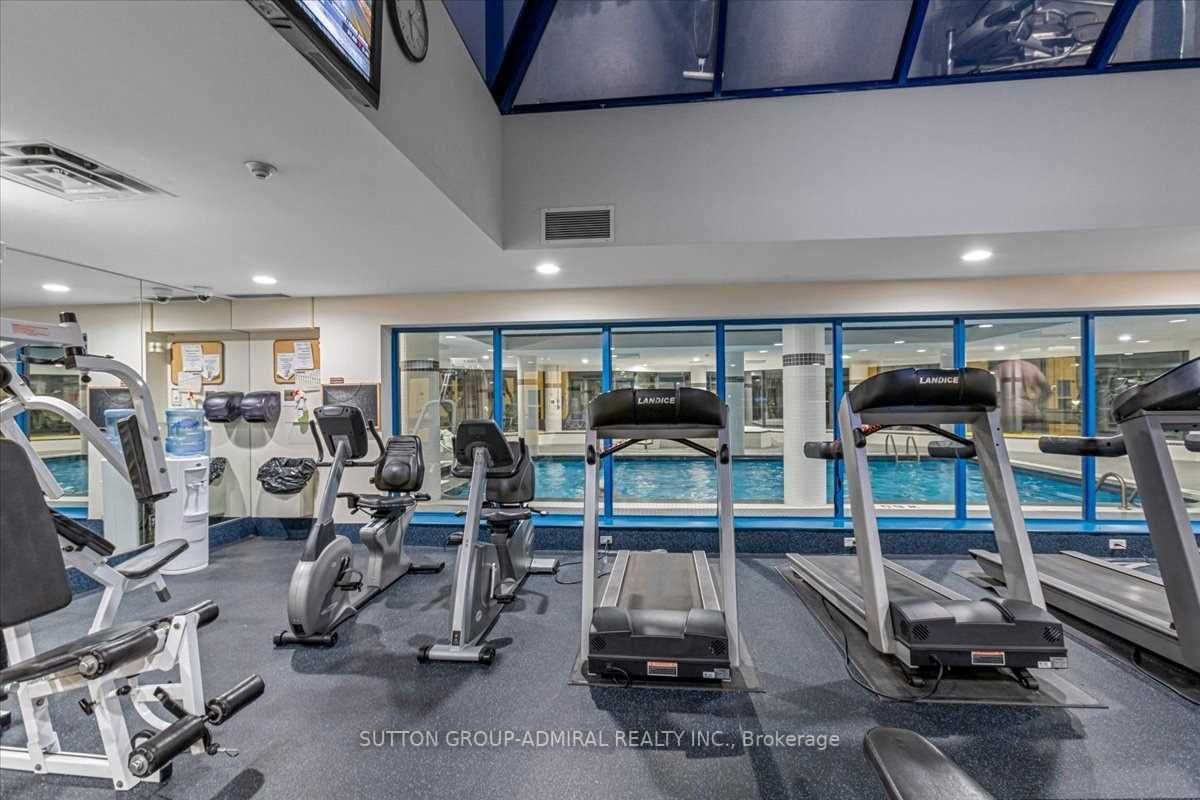 7300 Yonge St, #302