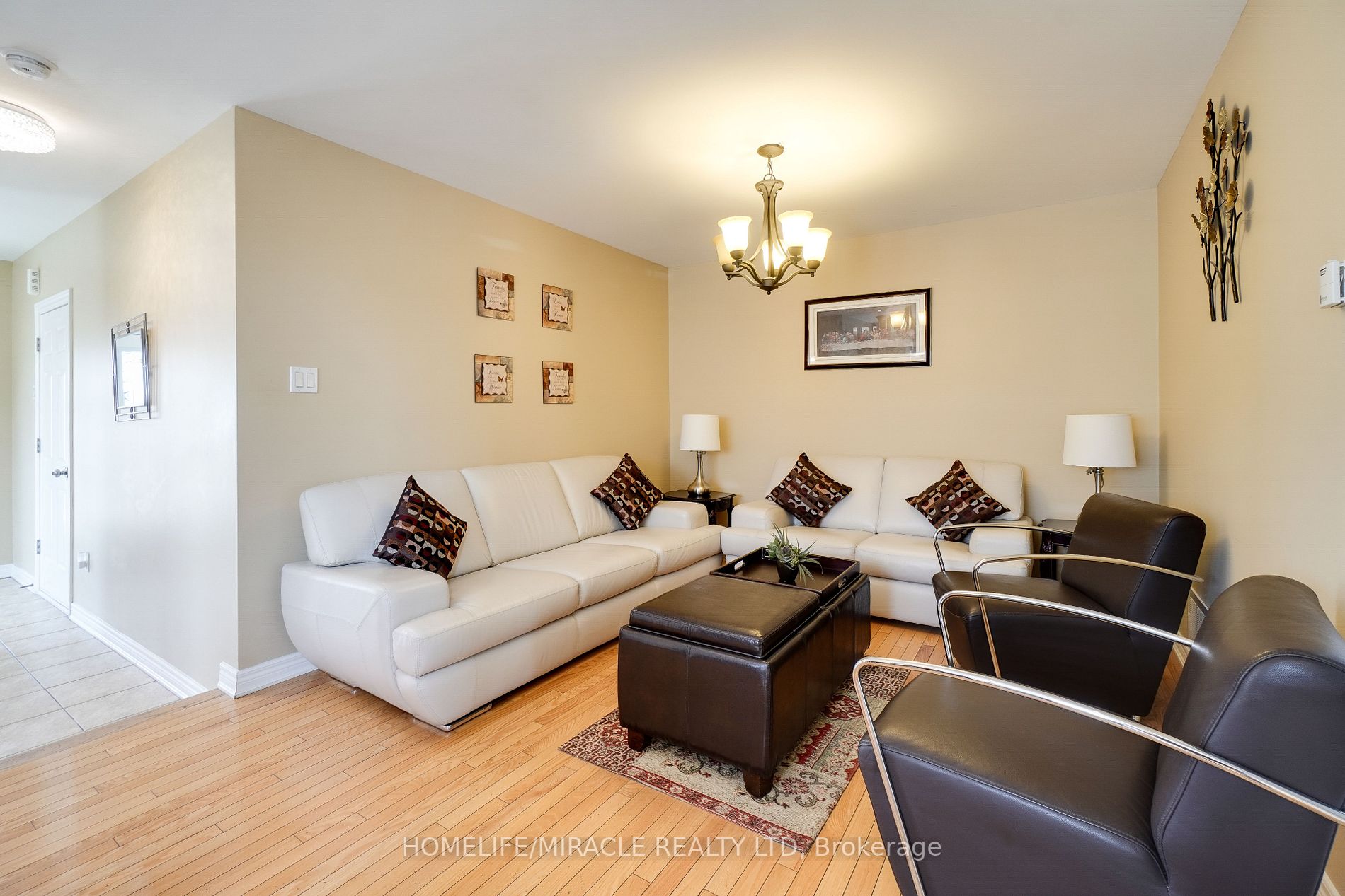 208 Petticoat Rd