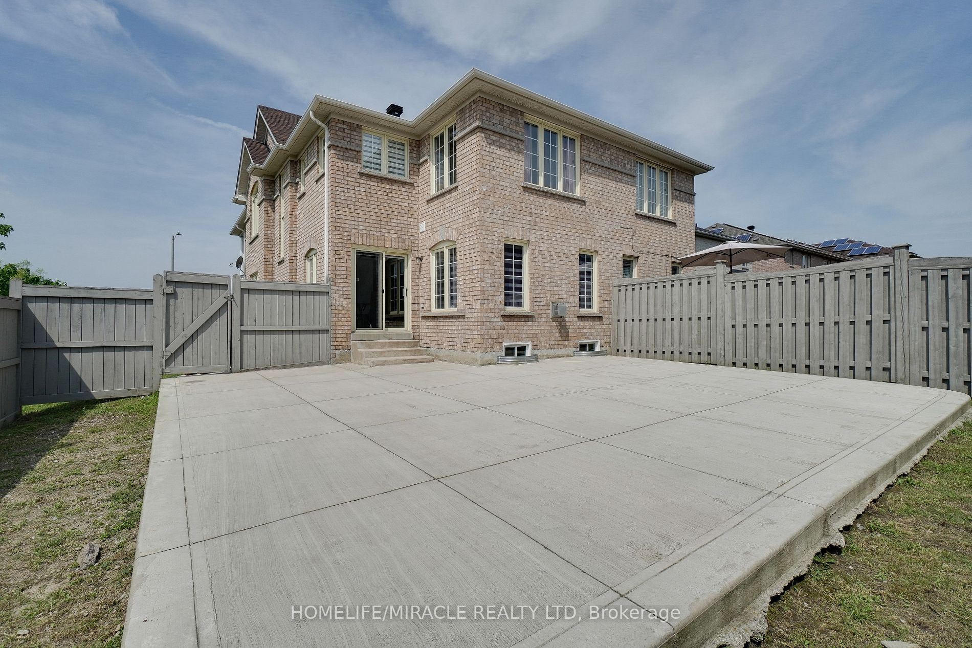 208 Petticoat Rd