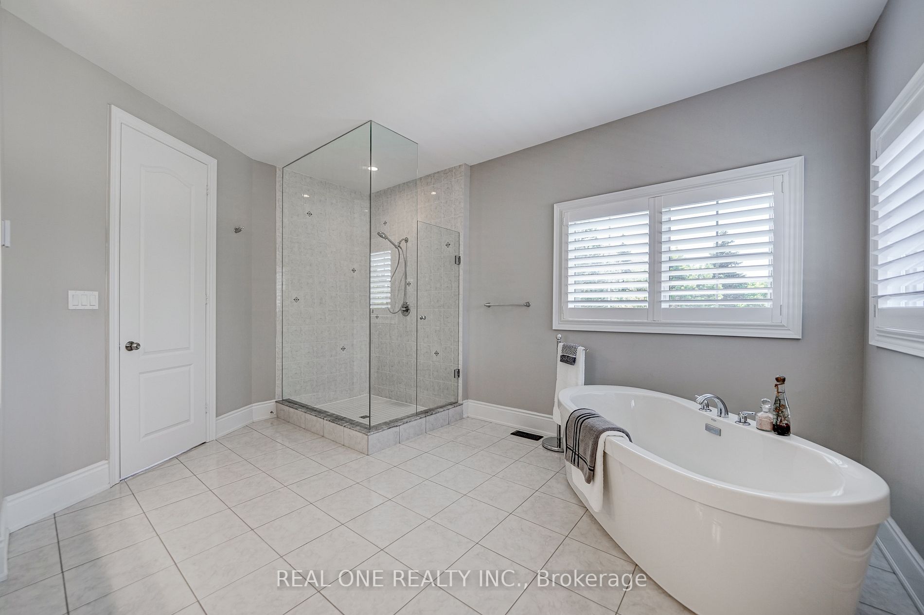 52 Ken Sinclair Cres