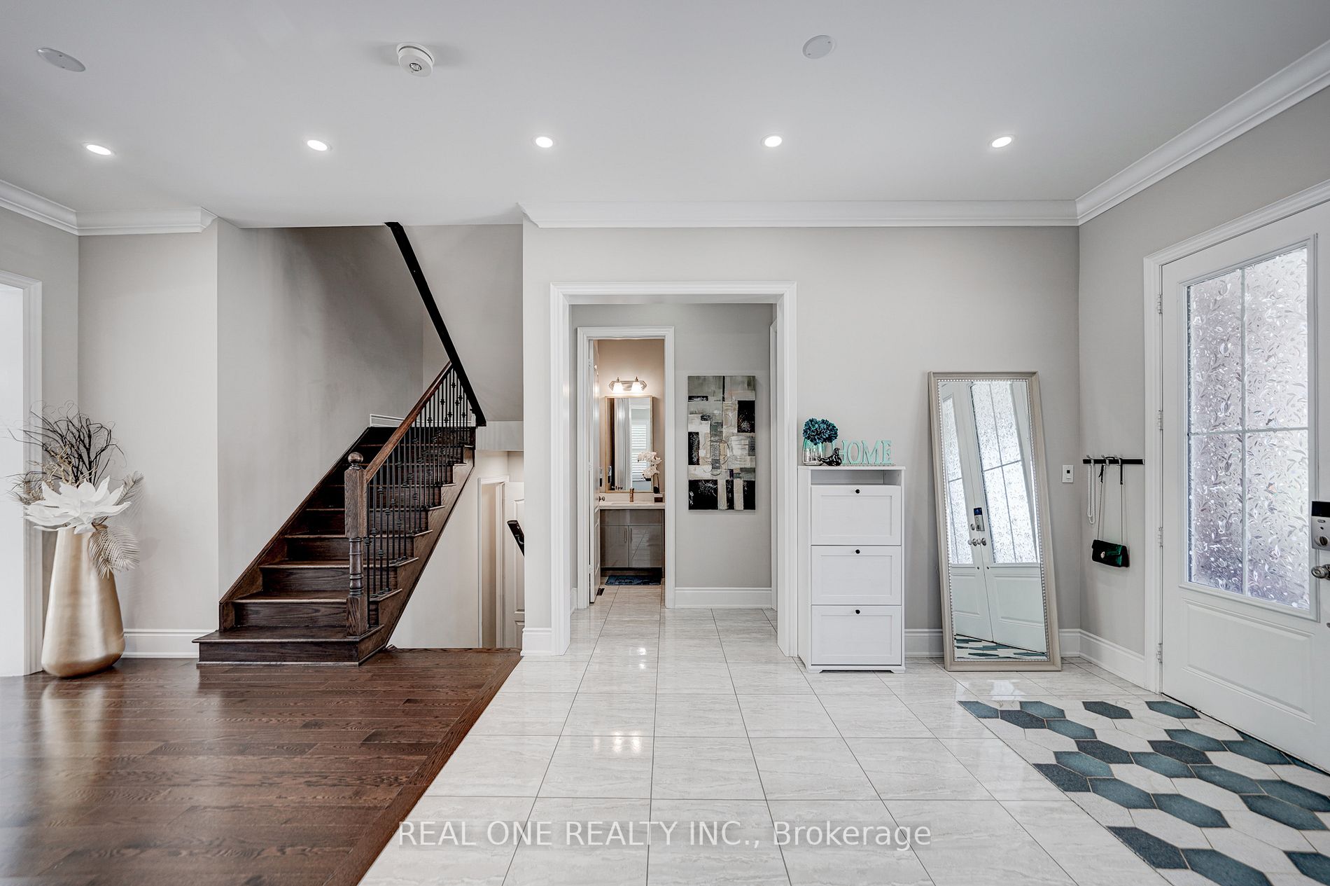 52 Ken Sinclair Cres