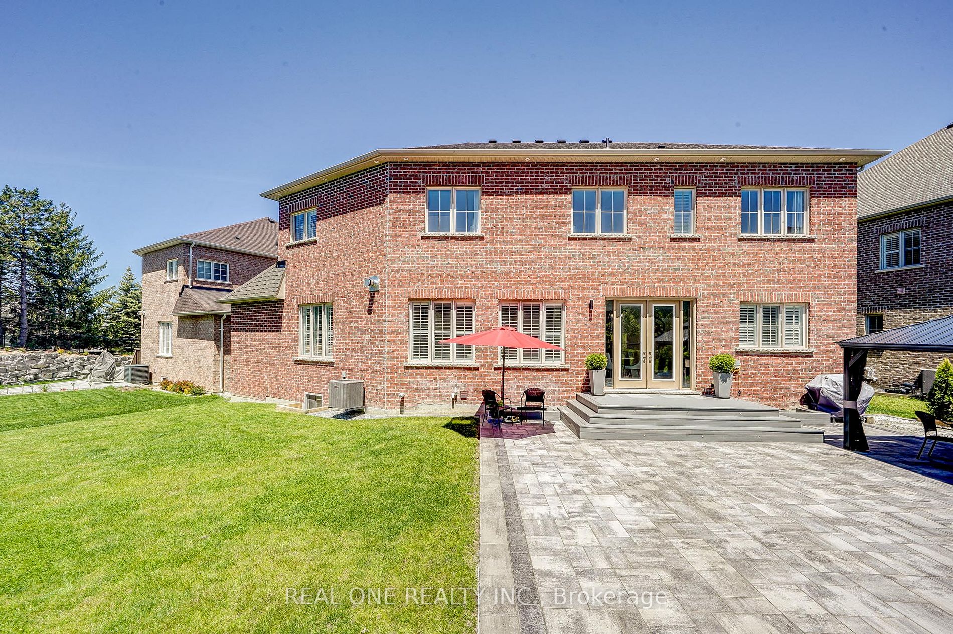 52 Ken Sinclair Cres