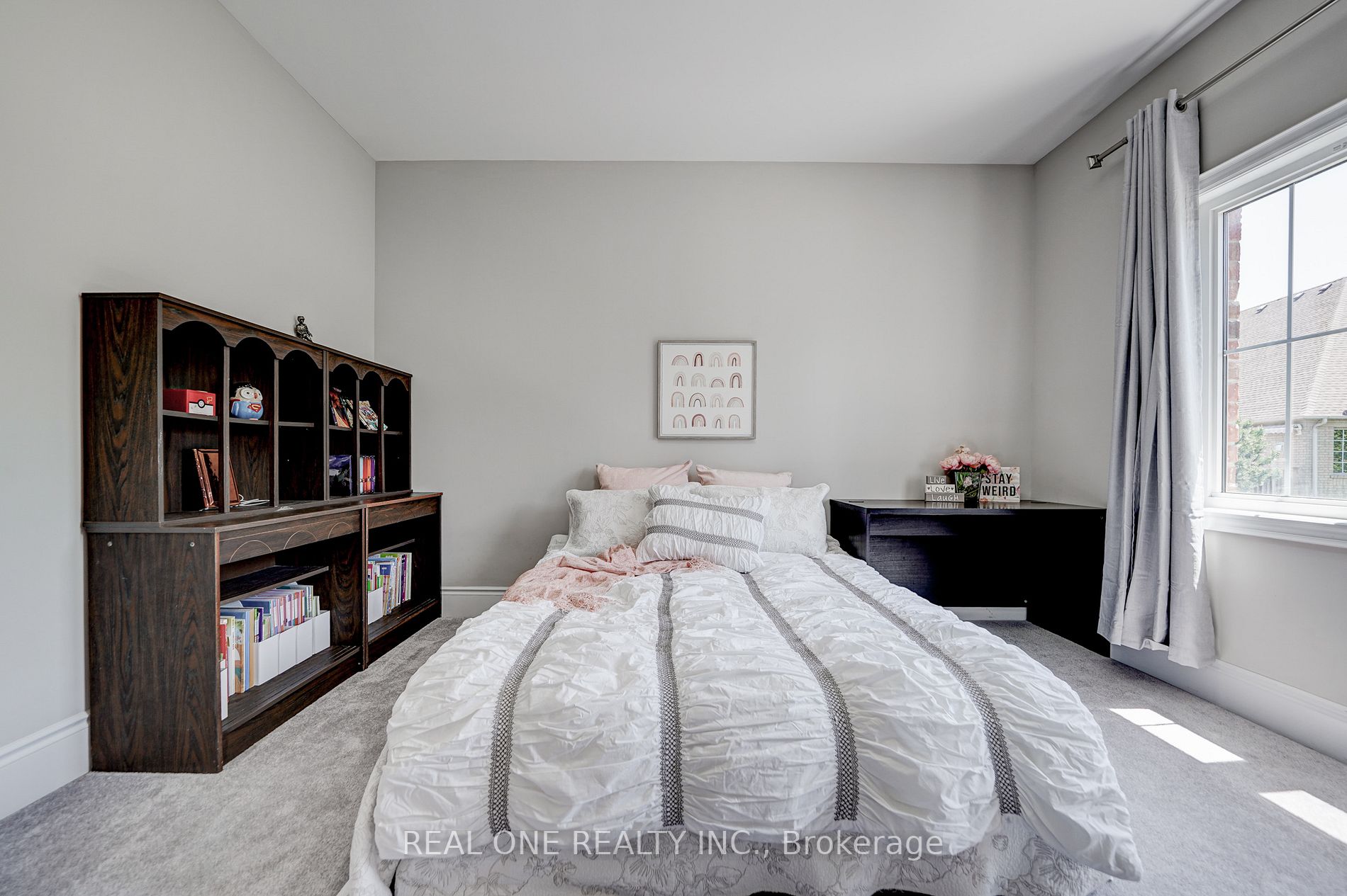 52 Ken Sinclair Cres