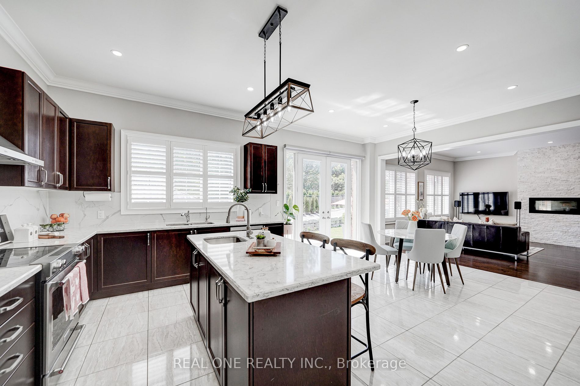 52 Ken Sinclair Cres
