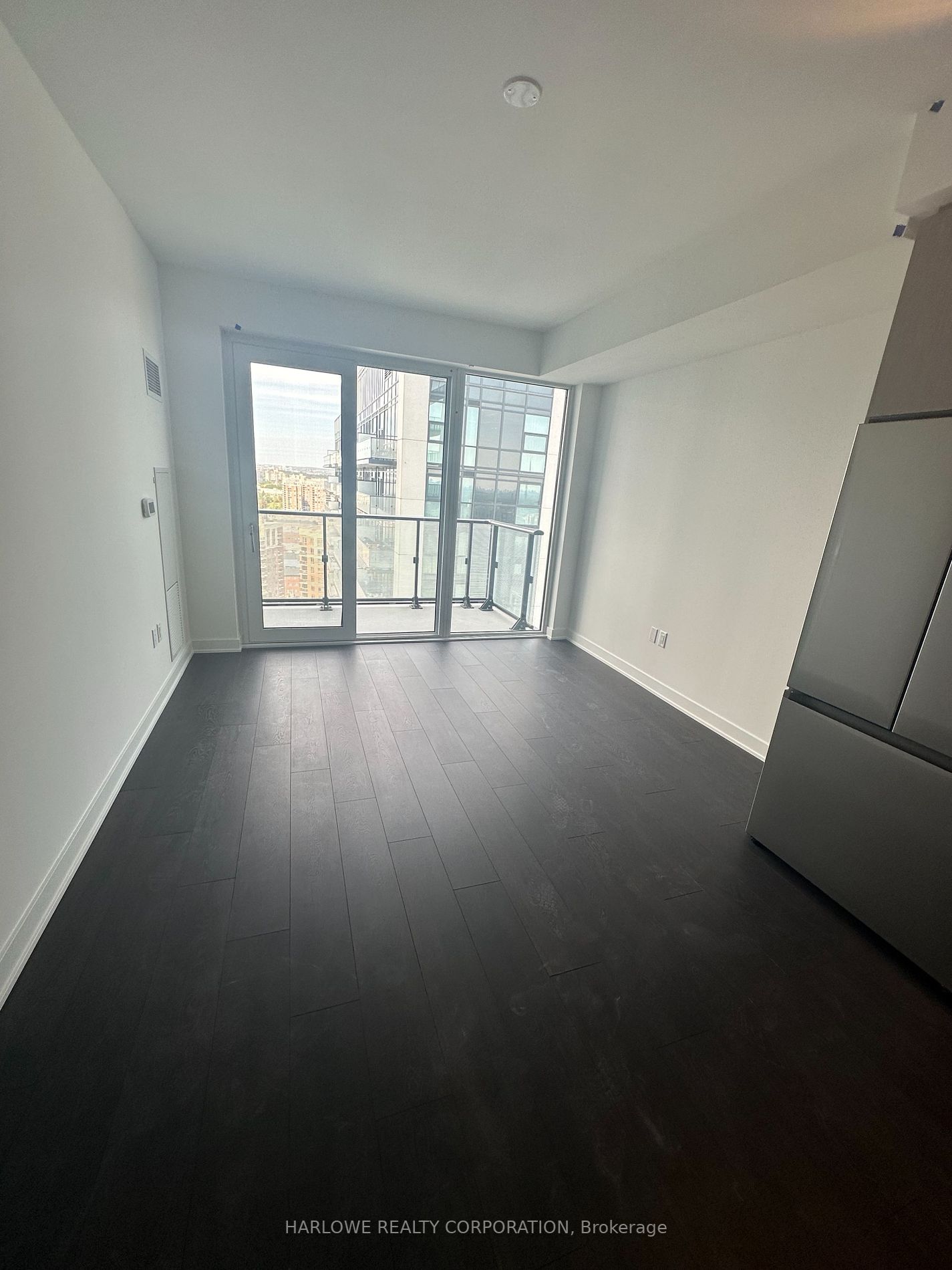 105 Oneida Crescent, #1904