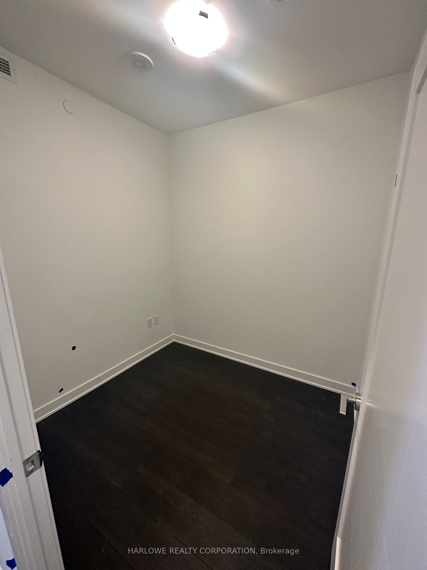 105 Oneida Crescent, #1904